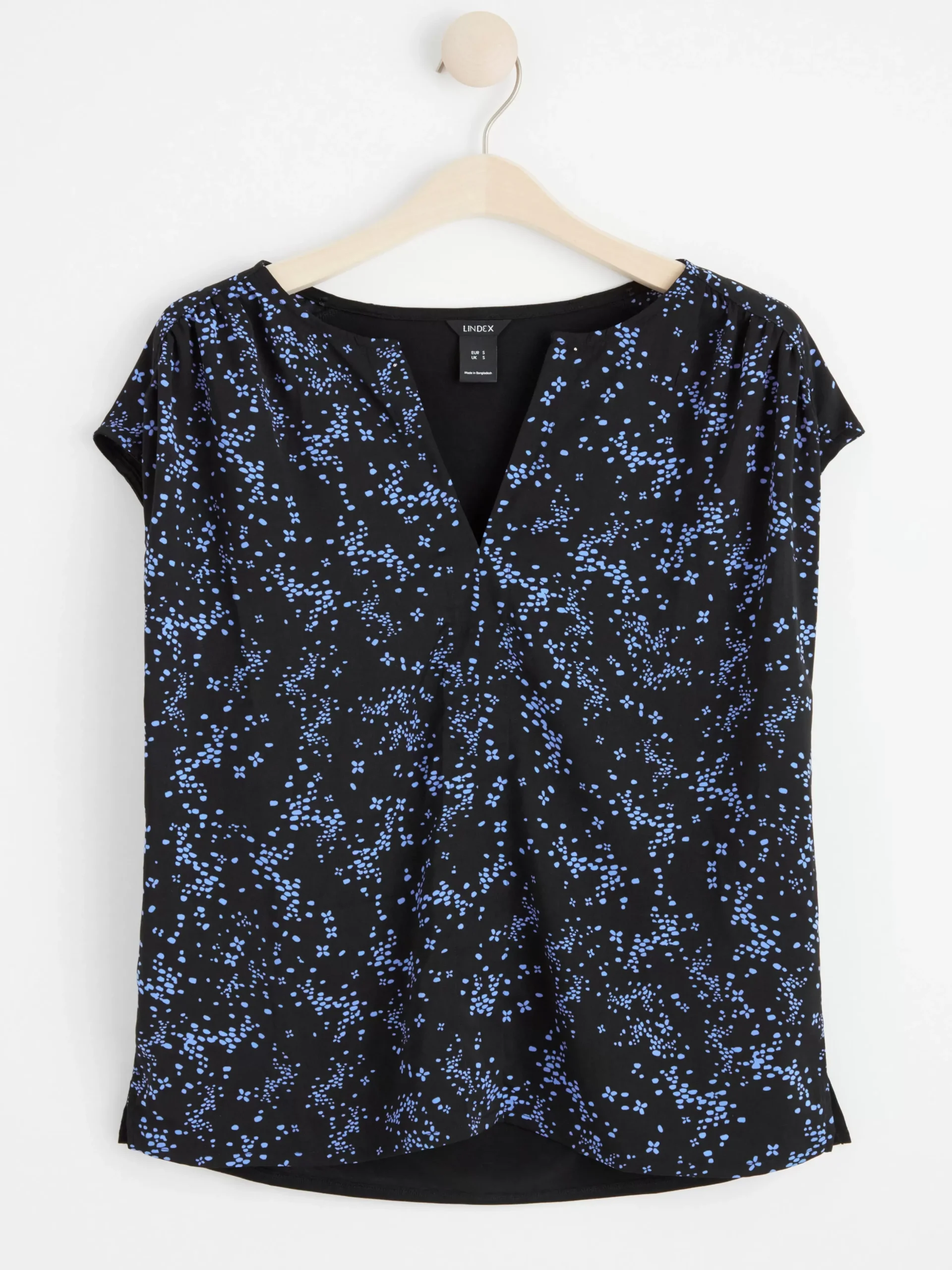 Toppar & T-Shirts>Lindex Armlos Topp Med V-Ringning Black