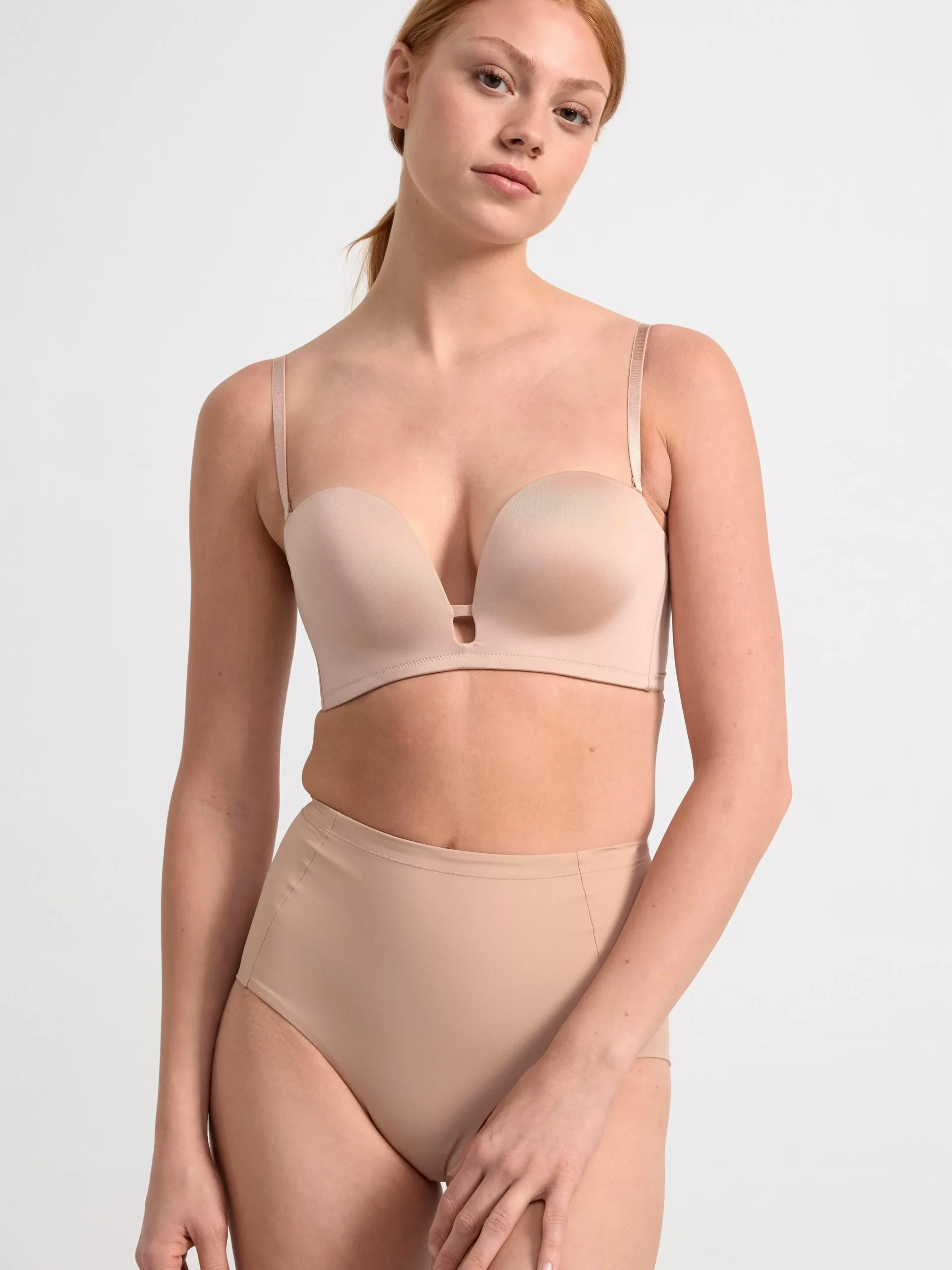 Bh>Lindex Axelbandslos Push-Up Bh Med Djup Urringning Beige