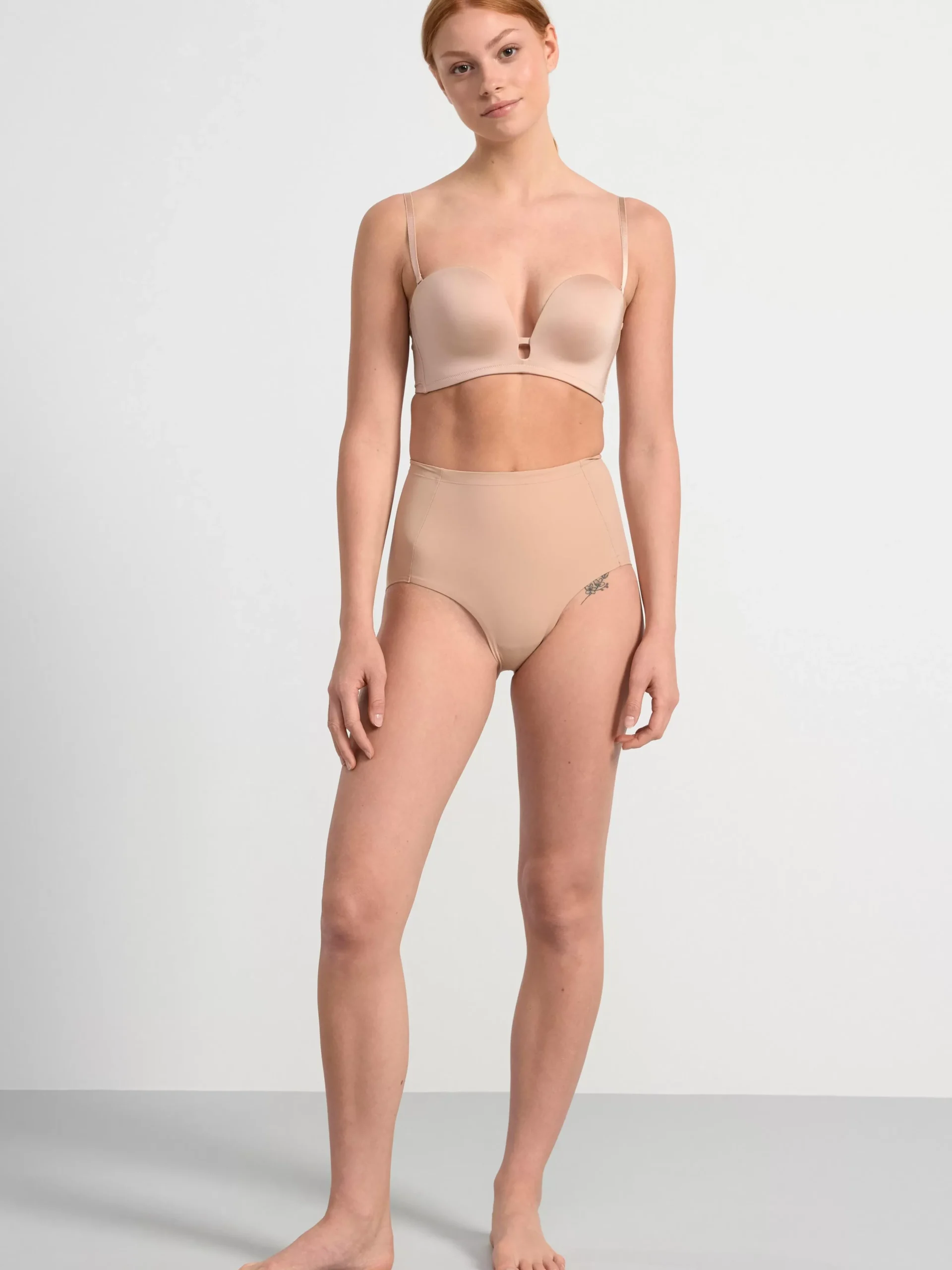 Bh>Lindex Axelbandslos Push-Up Bh Med Djup Urringning Beige