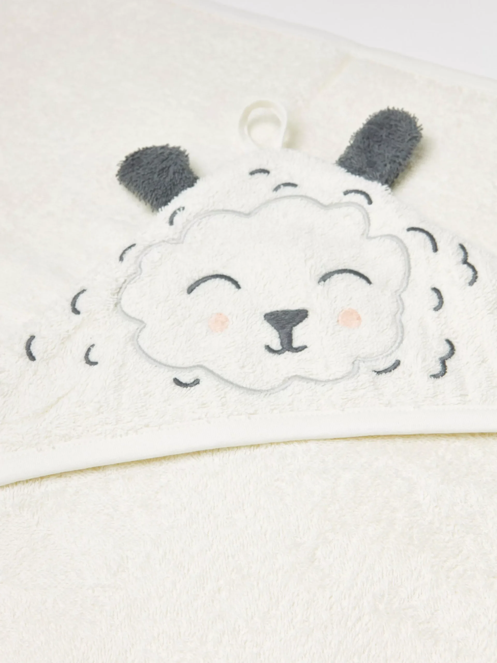 Nyfodd>Lindex Badhandduk I Frotte Med Lammhuva Light Dusty White