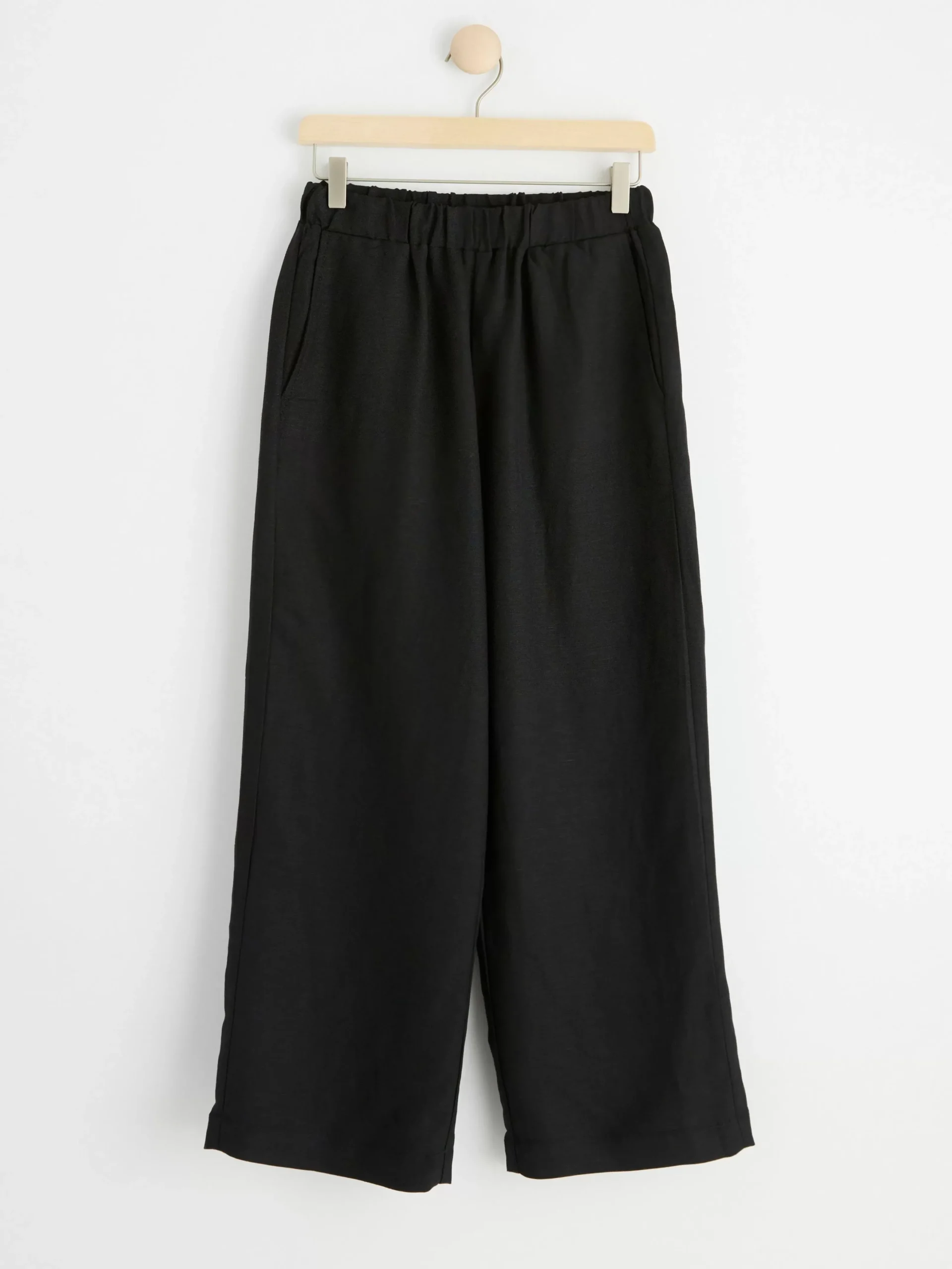 Byxor>Lindex Bella Rak Croppad Byxa I Linne Black