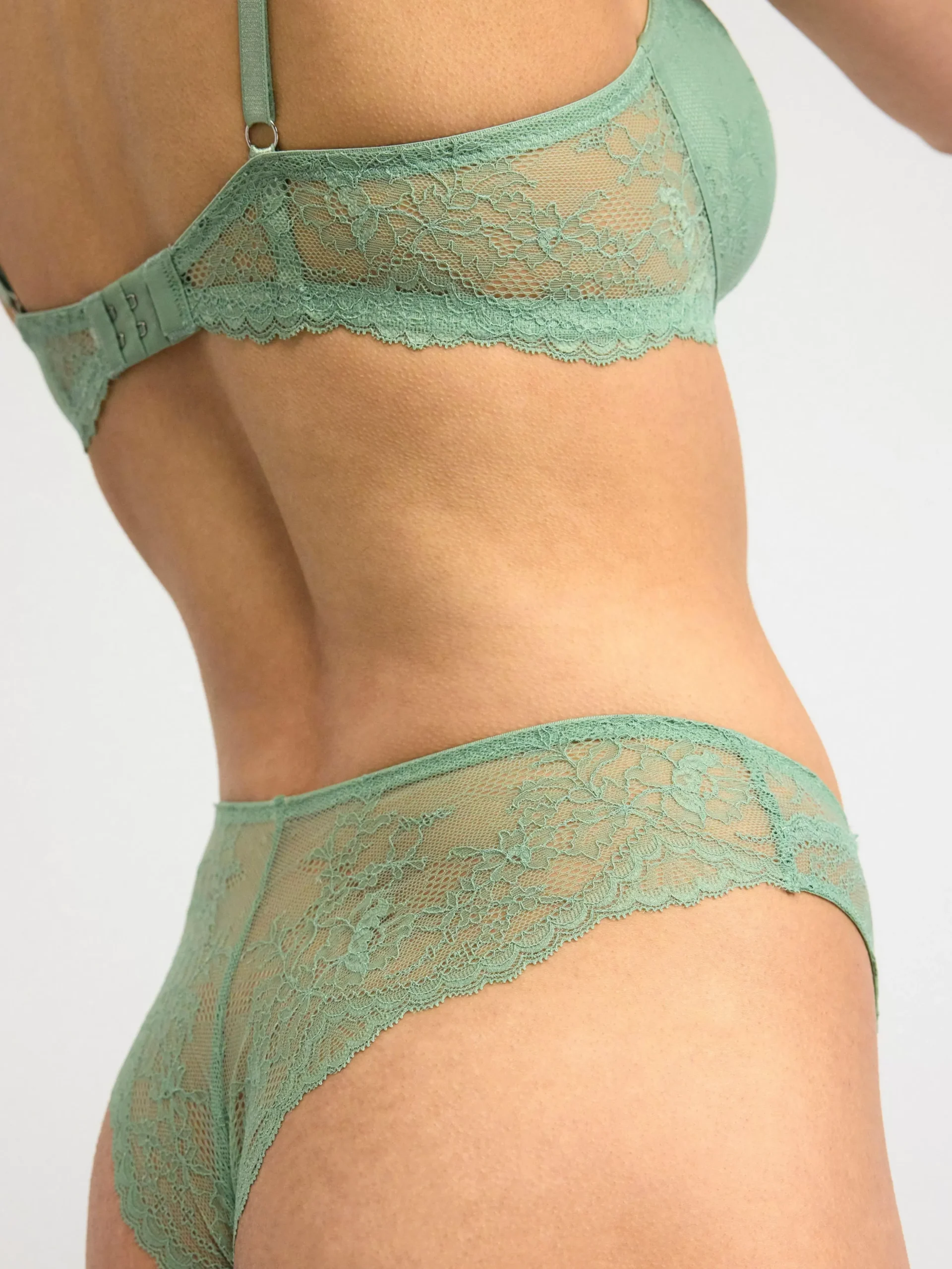 Trosor>Lindex Brazilian Trosa Midi Waist Med Spets Light Dusty Green