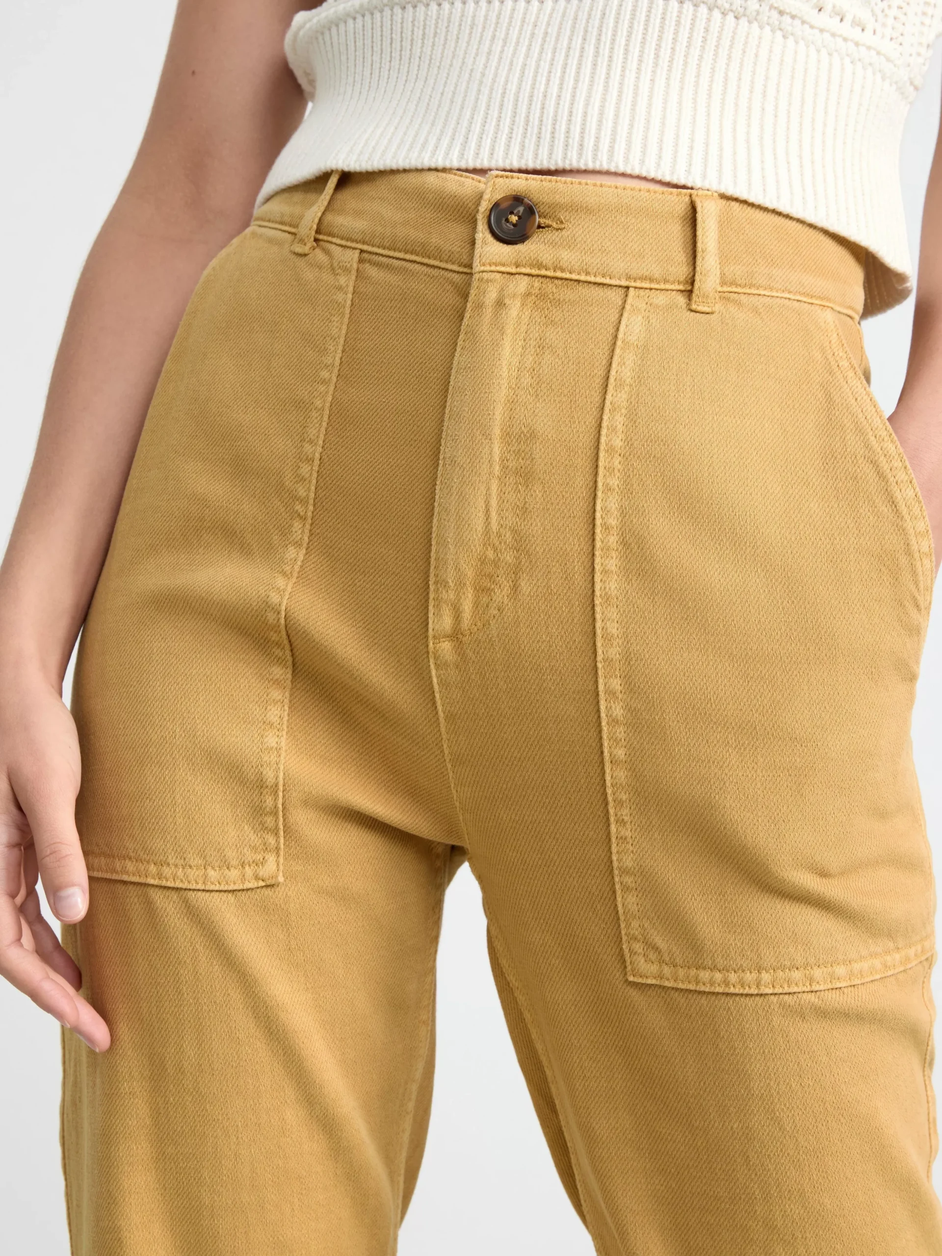 Byxor>Lindex Byxa Med Avsmalnat Ben Och Stora Fickor Dusty Yellow