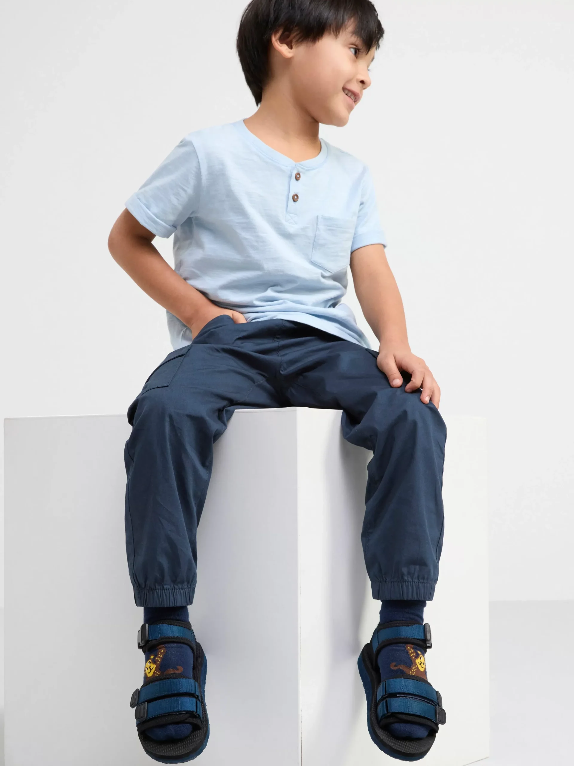 Byxor & Leggings>Lindex Cargobyxa Med Normalhog Midja Och Rakt Ben Dark Navy