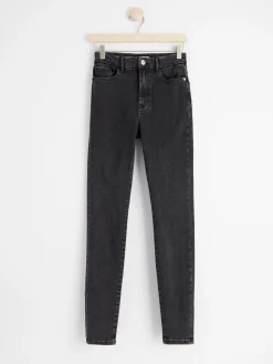 Jeans><noscript><img width=