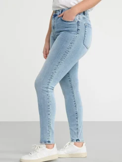 Jeans><noscript><img width=