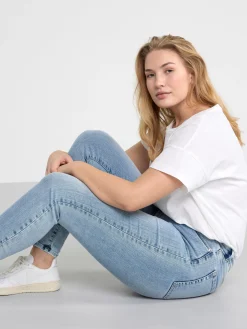 Jeans><noscript><img width=