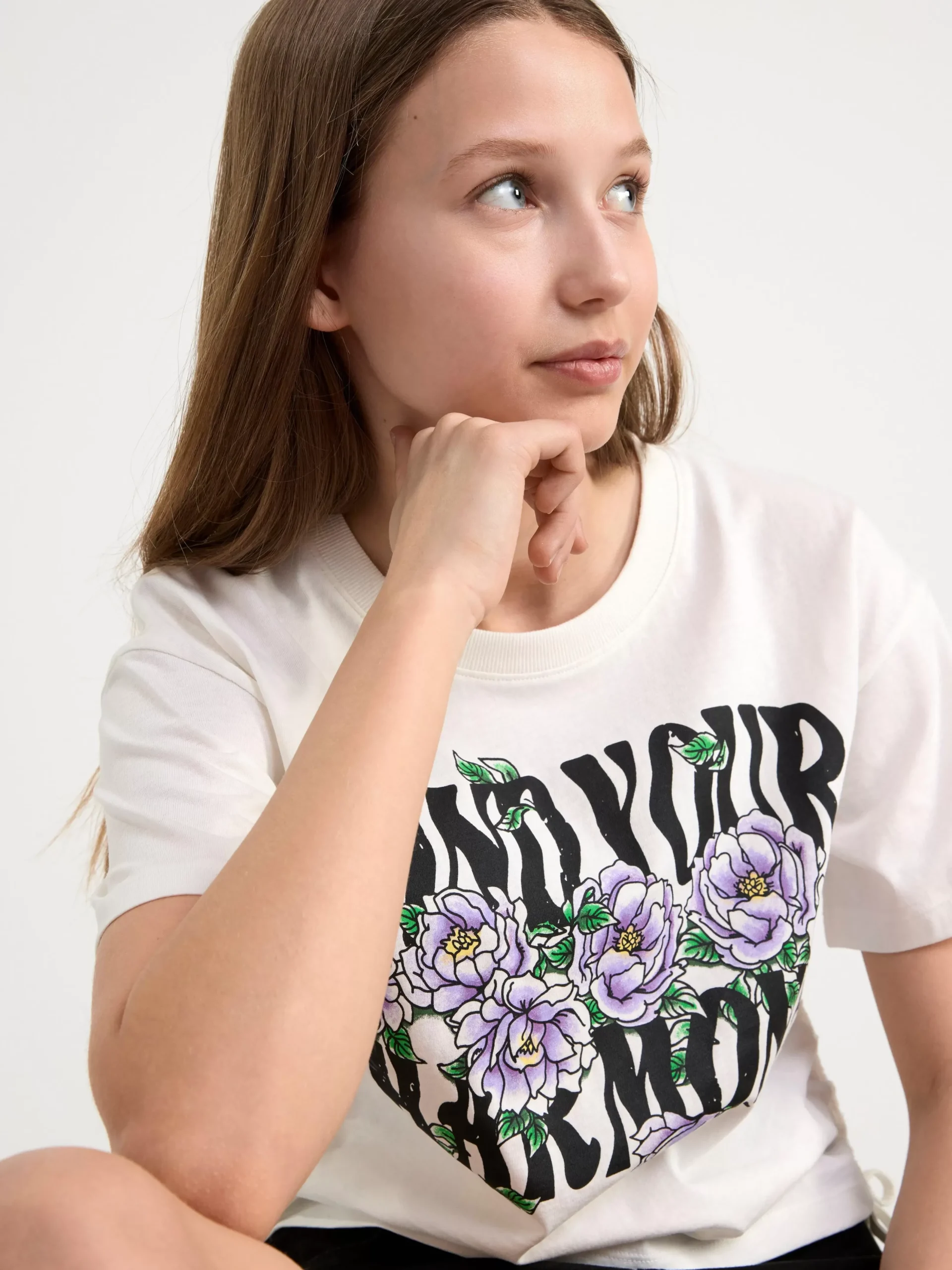Toppar & T-Shirts>Lindex Croppad T-Shirt Med Tryck Och Rynkdetaljer Off White