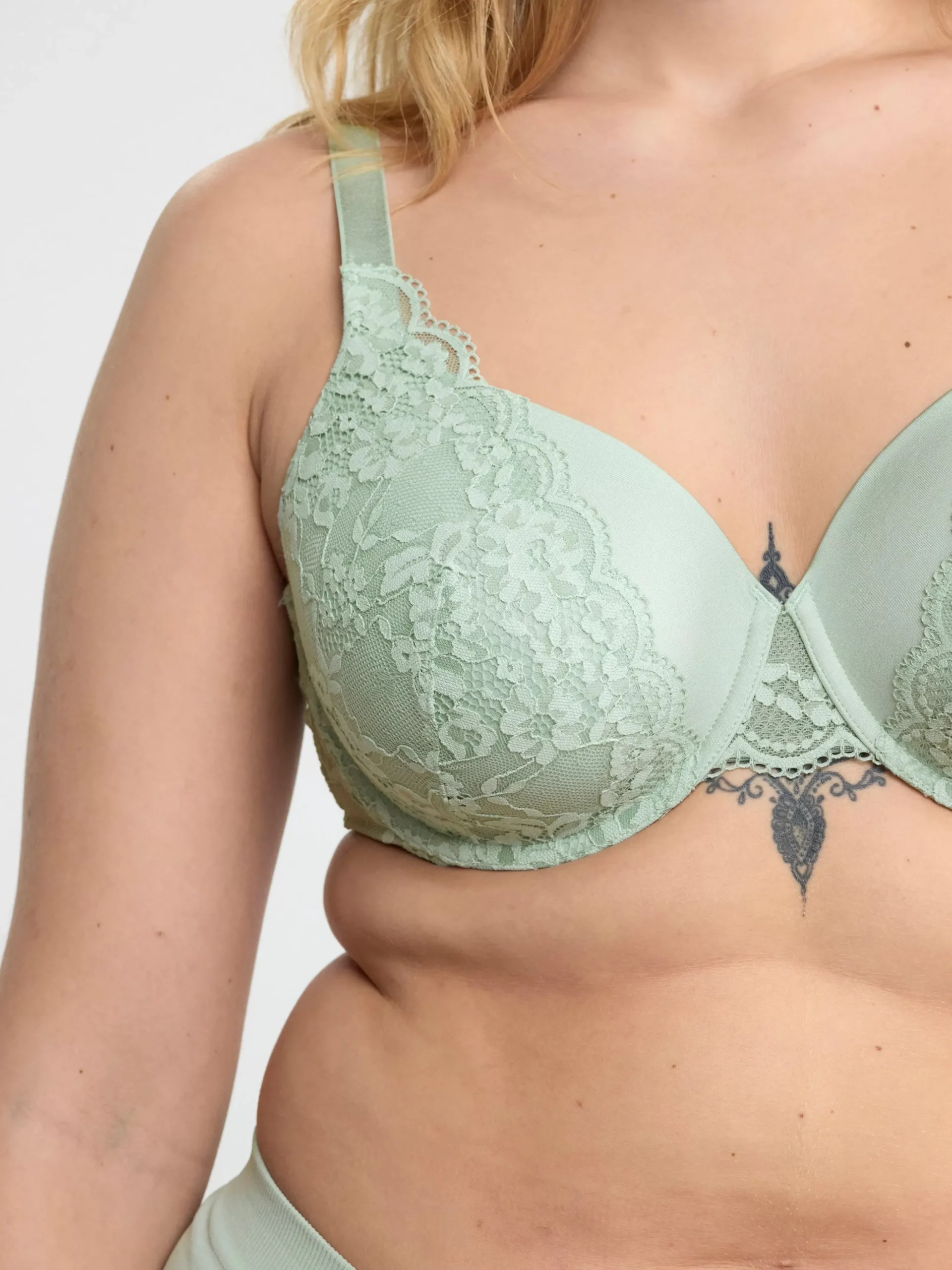 Bh>Lindex Dahlia T-Shirt Bh Light Dusty Green