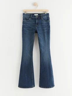 Jeans>Lindex Freja Jeans Med Utsvangt Ben, Superstretch Och Normalhog Midja Washed Denim