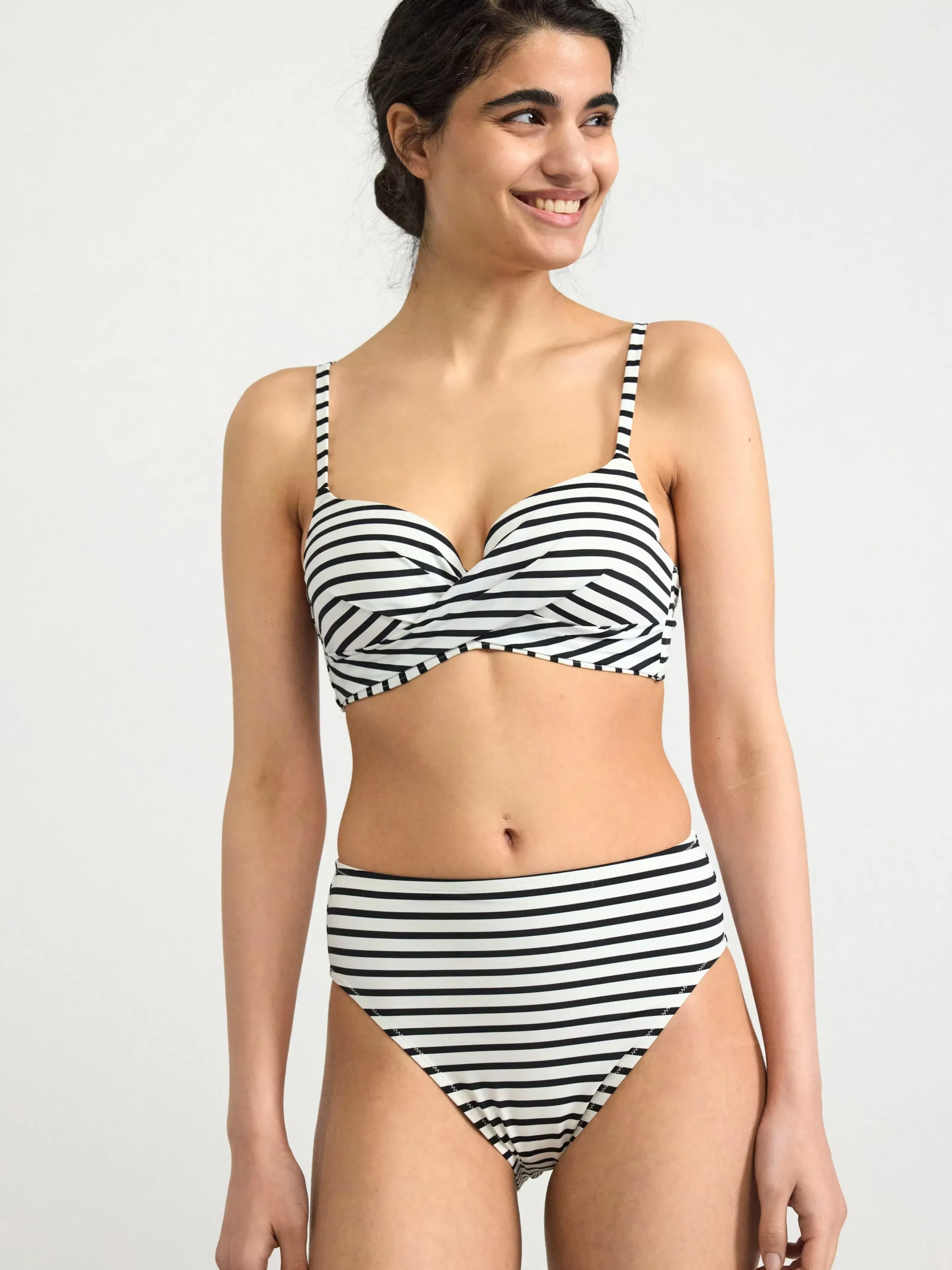 Badkläder>Lindex High Waist Bikinitrosa Black