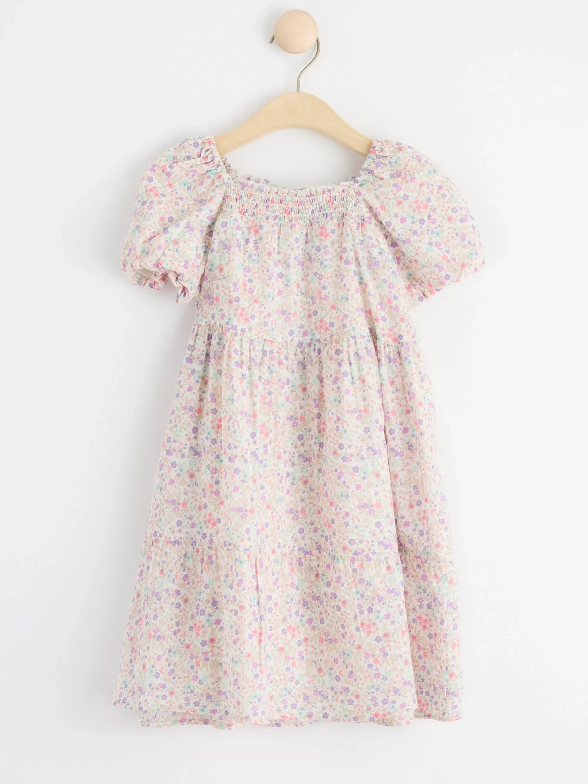 Klänningar>Lindex Klanning Med Puffarm Och Blommor Light Dusty White