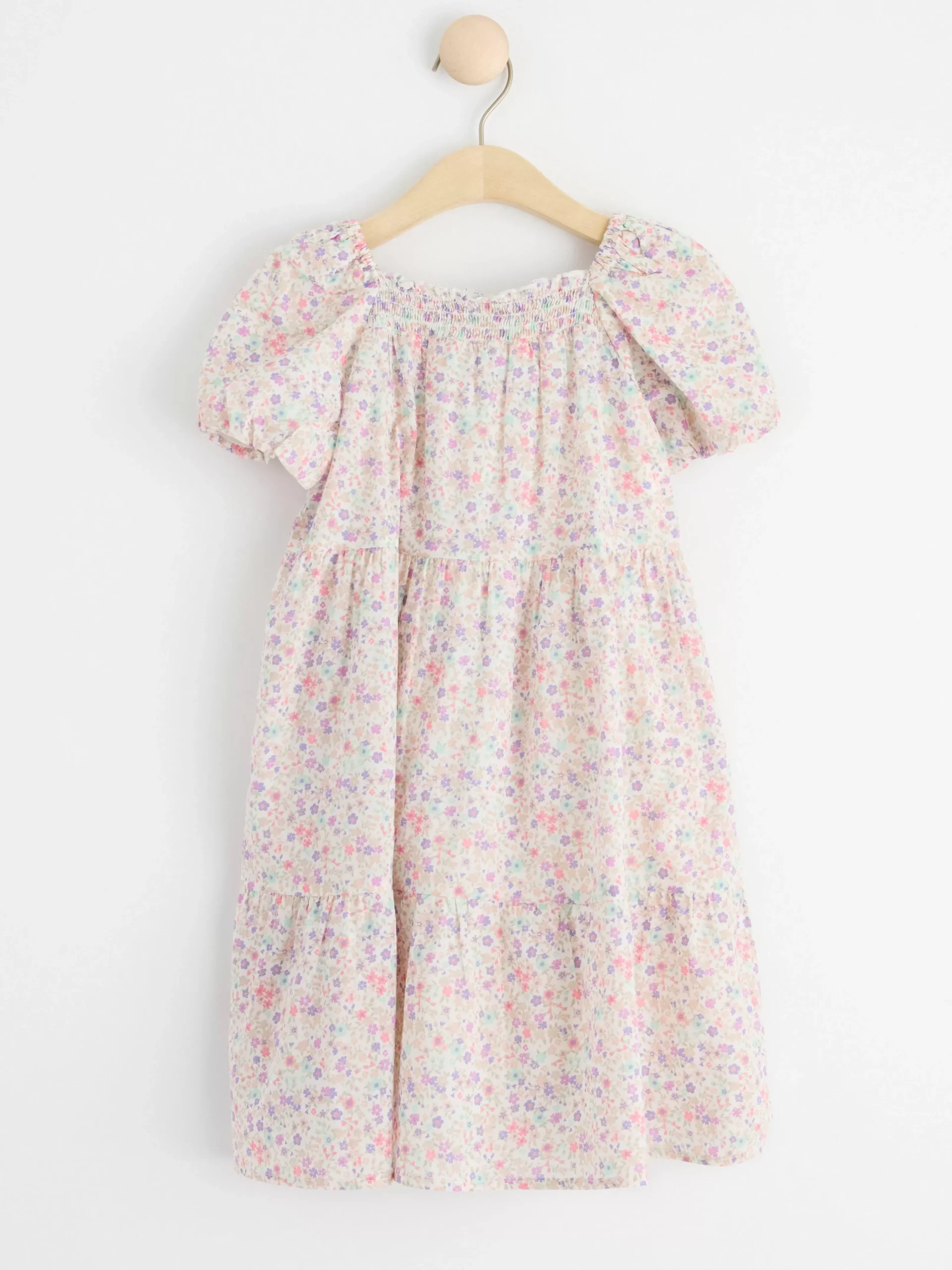 Klänningar>Lindex Klanning Med Puffarm Och Blommor Light Dusty White