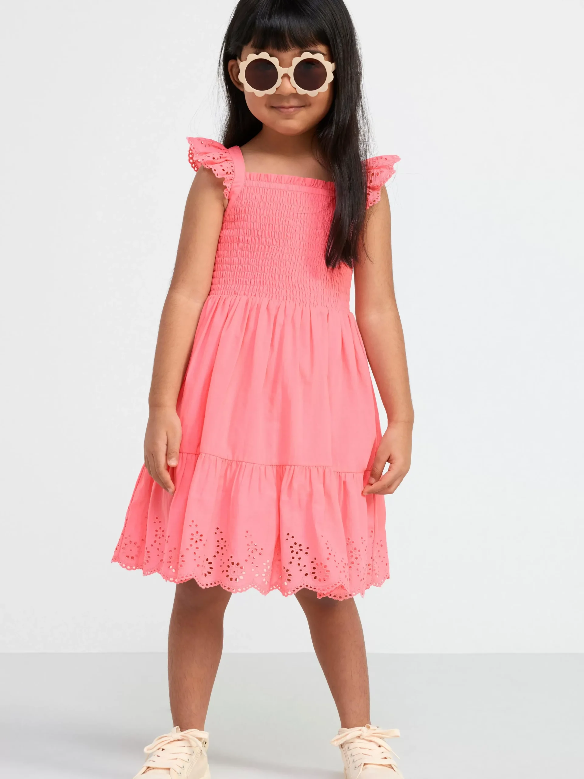 Klänningar>Lindex Klanning Med Smock Och Broderie Anglaise Pink