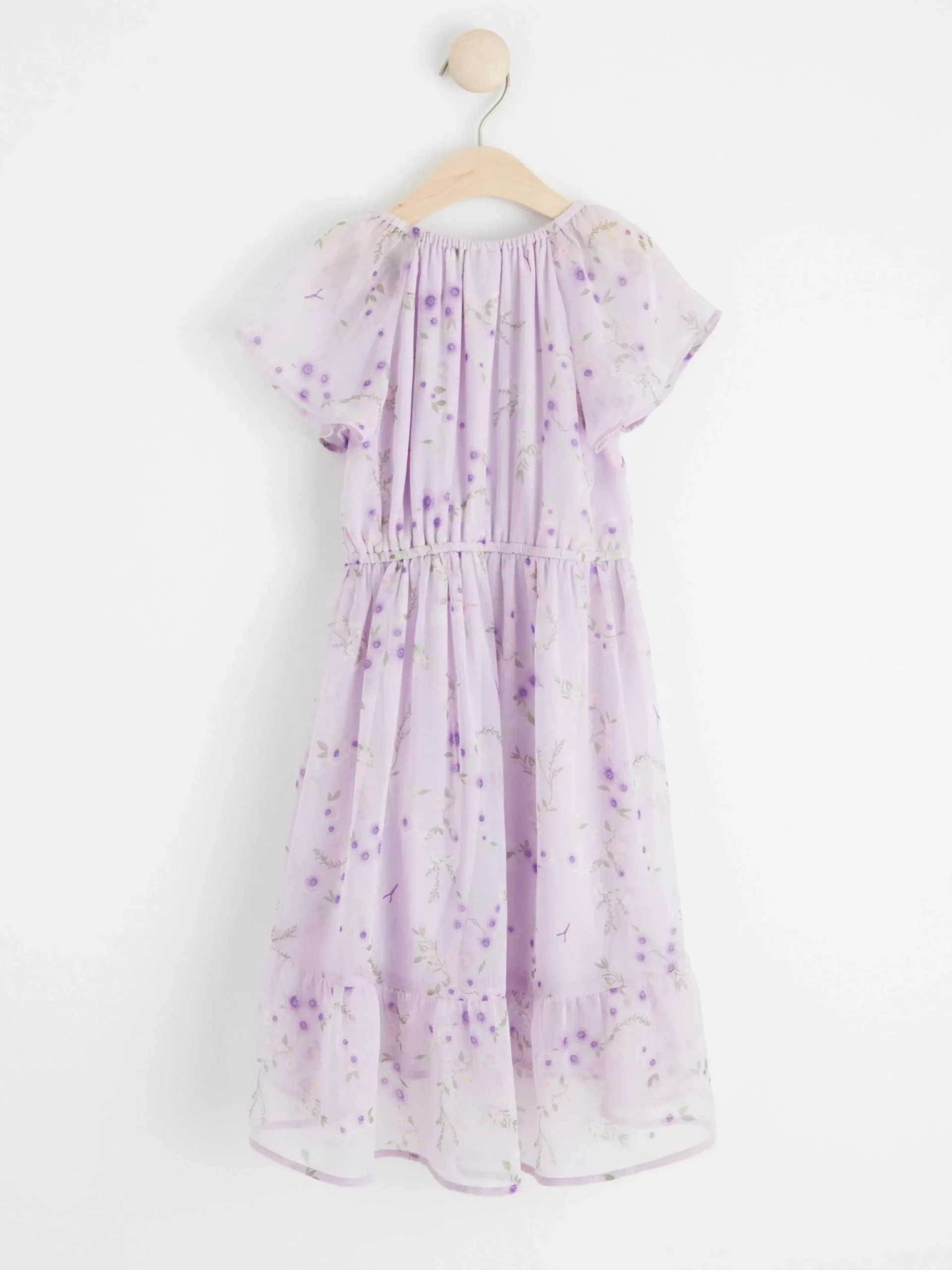 Klänningar>Lindex Kortarmad Chiffongklanning Som Ar Langre Baktill An Framtill Light Lilac