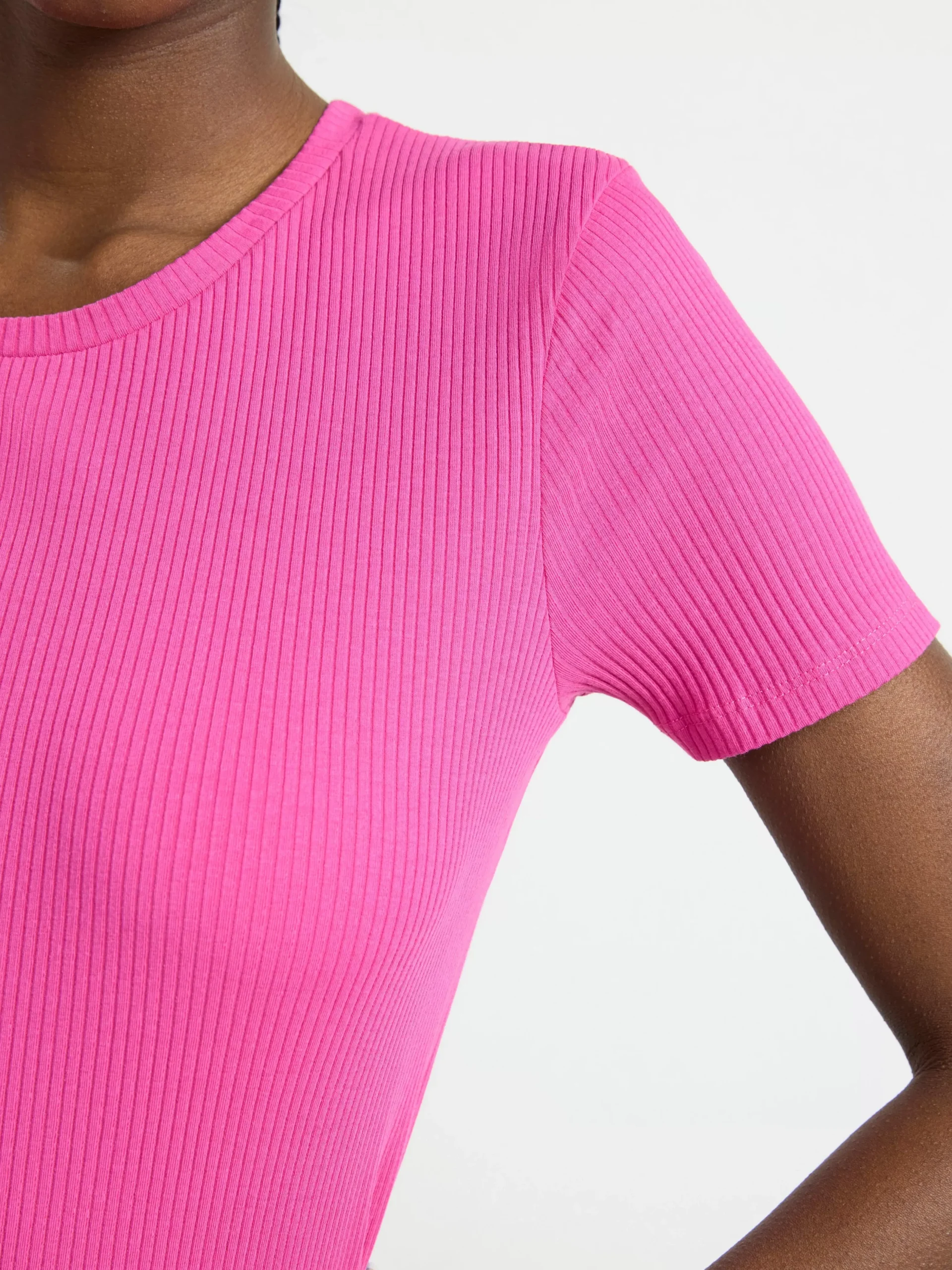 Toppar & T-Shirts>Lindex Kortarmad Ribbad Topp Pink