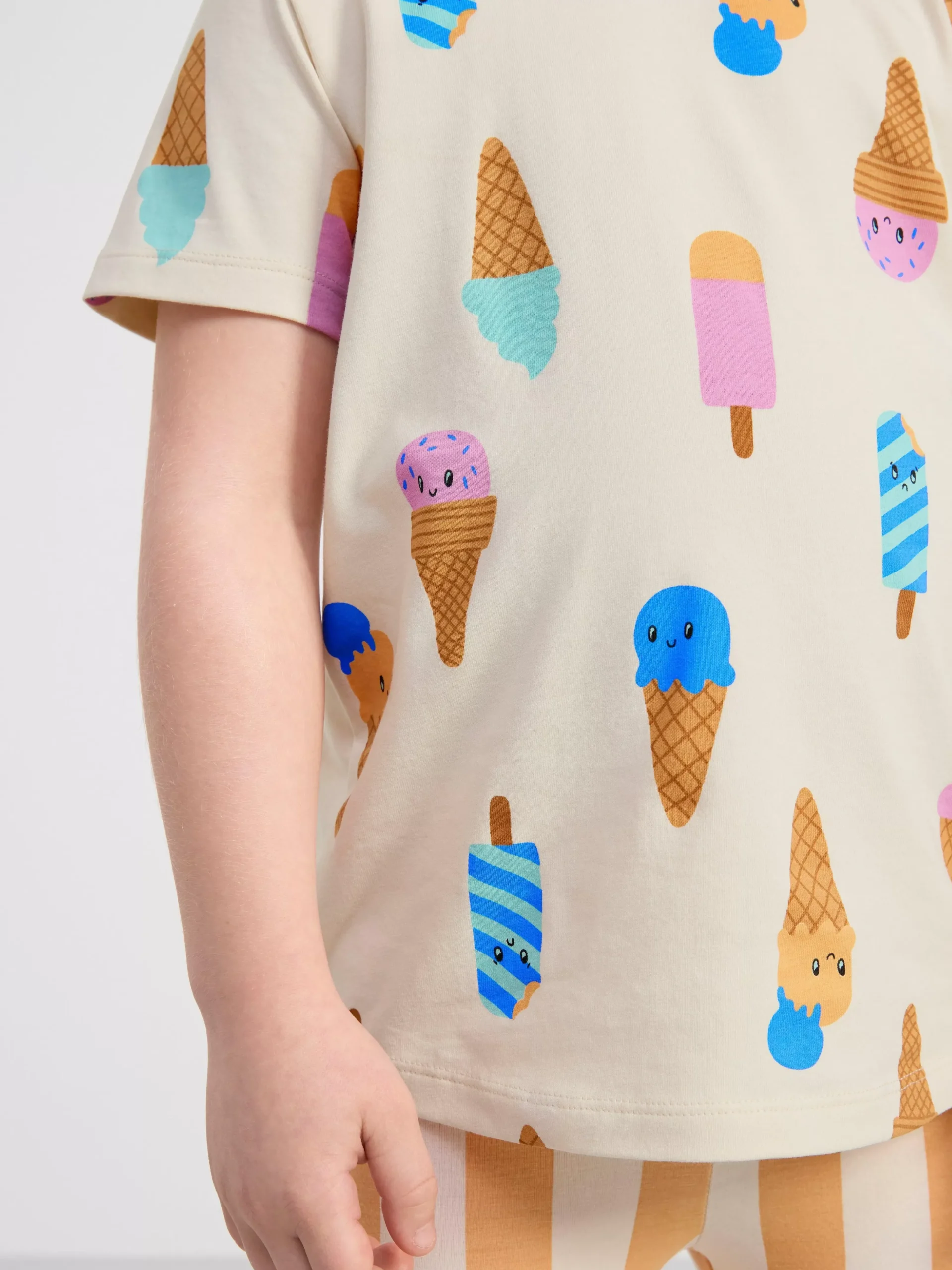 Toppar & T-Shirts>Lindex Kortarmad Topp Med Glassar Light Beige