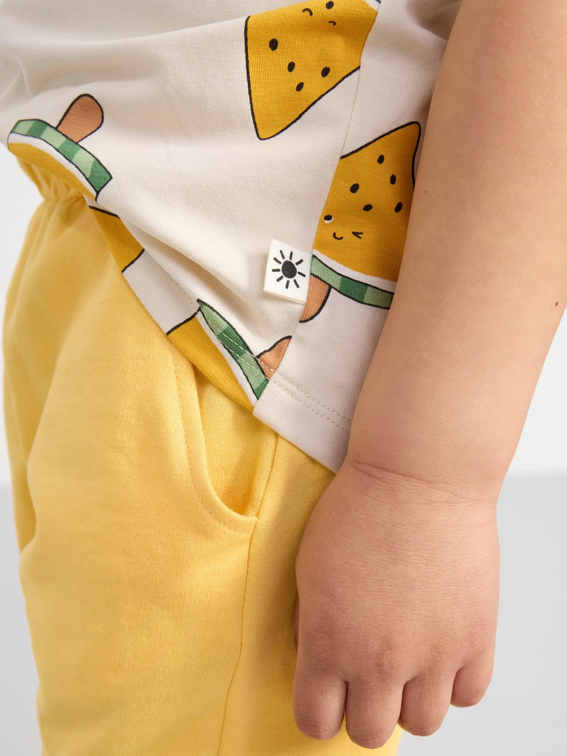 Toppar & T-Shirts>Lindex Kortarmad Topp Med Glassar Light Beige