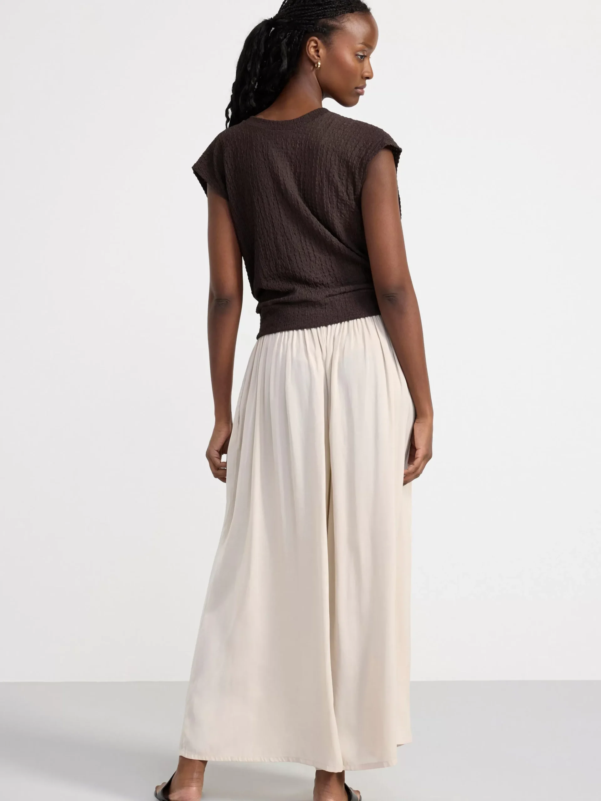 Toppar & T-Shirts>Lindex Kortarmad Topp Med Textur Brown