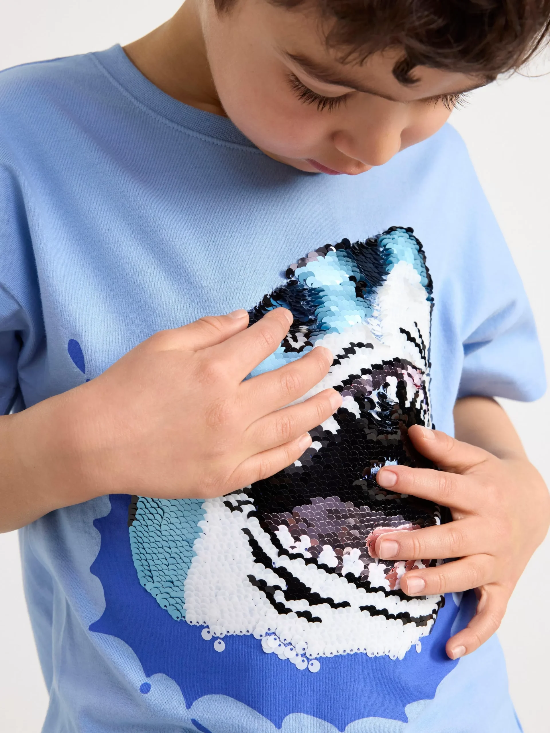 Toppar & T-Shirts>Lindex Kortarmad Topp Med Vandbara Paljetter Lt Dusty Blue