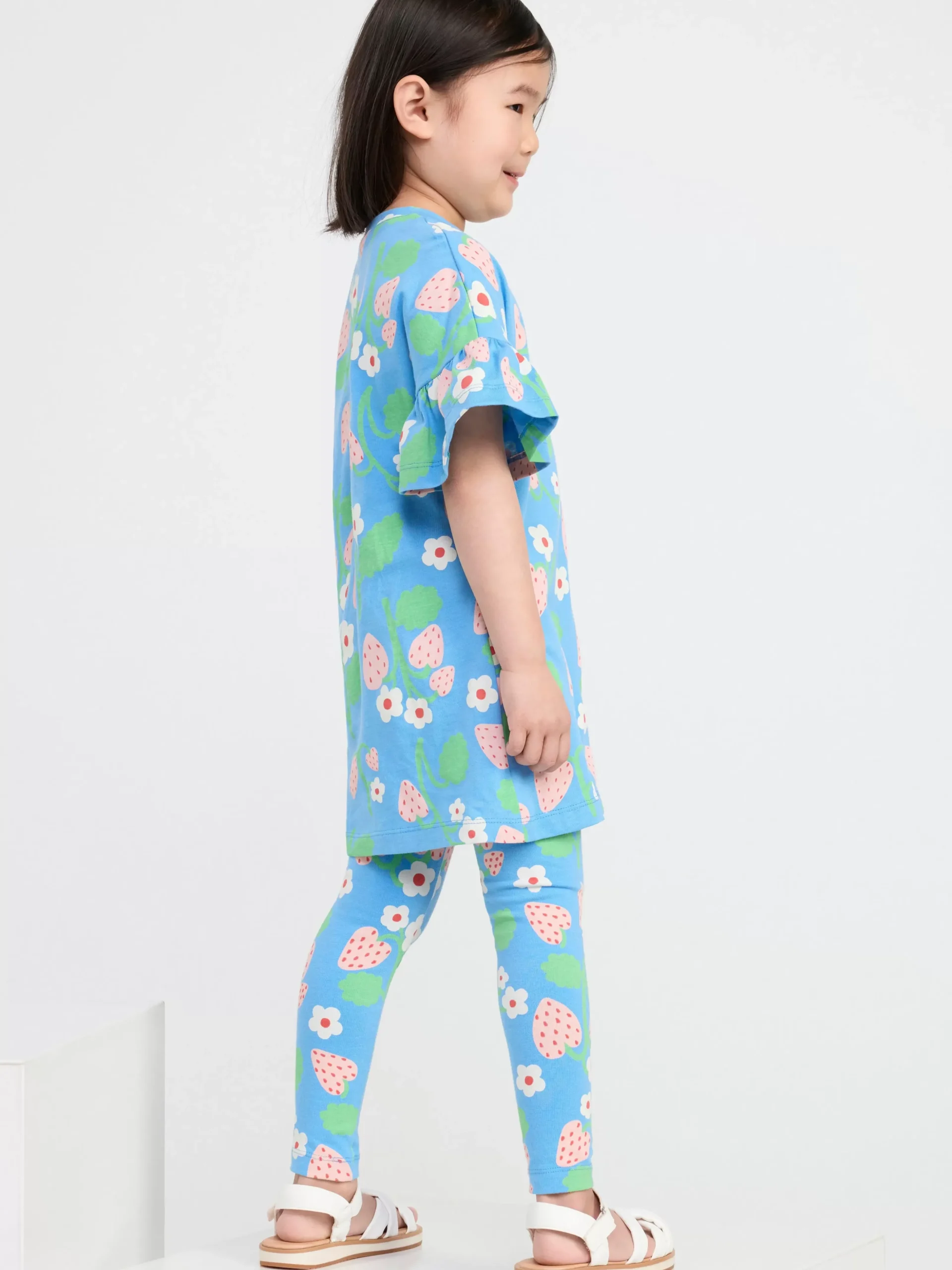 Toppar & T-Shirts>Lindex Kortarmad Tunika Med Jordgubbar Light Dusty Blue