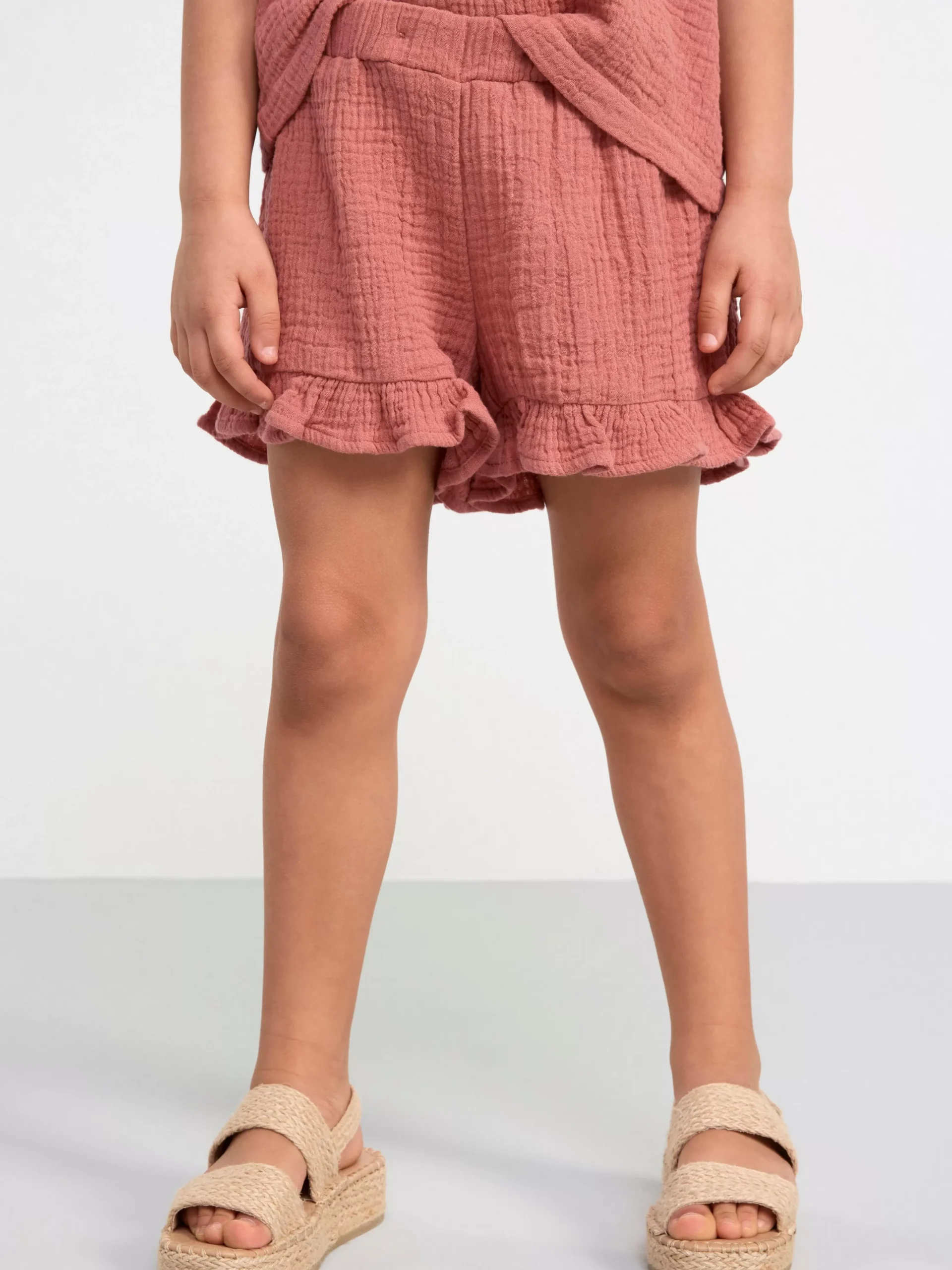 Byxor & Leggings>Lindex Krinklade Shorts Med Volanger Dark Dusty Pink