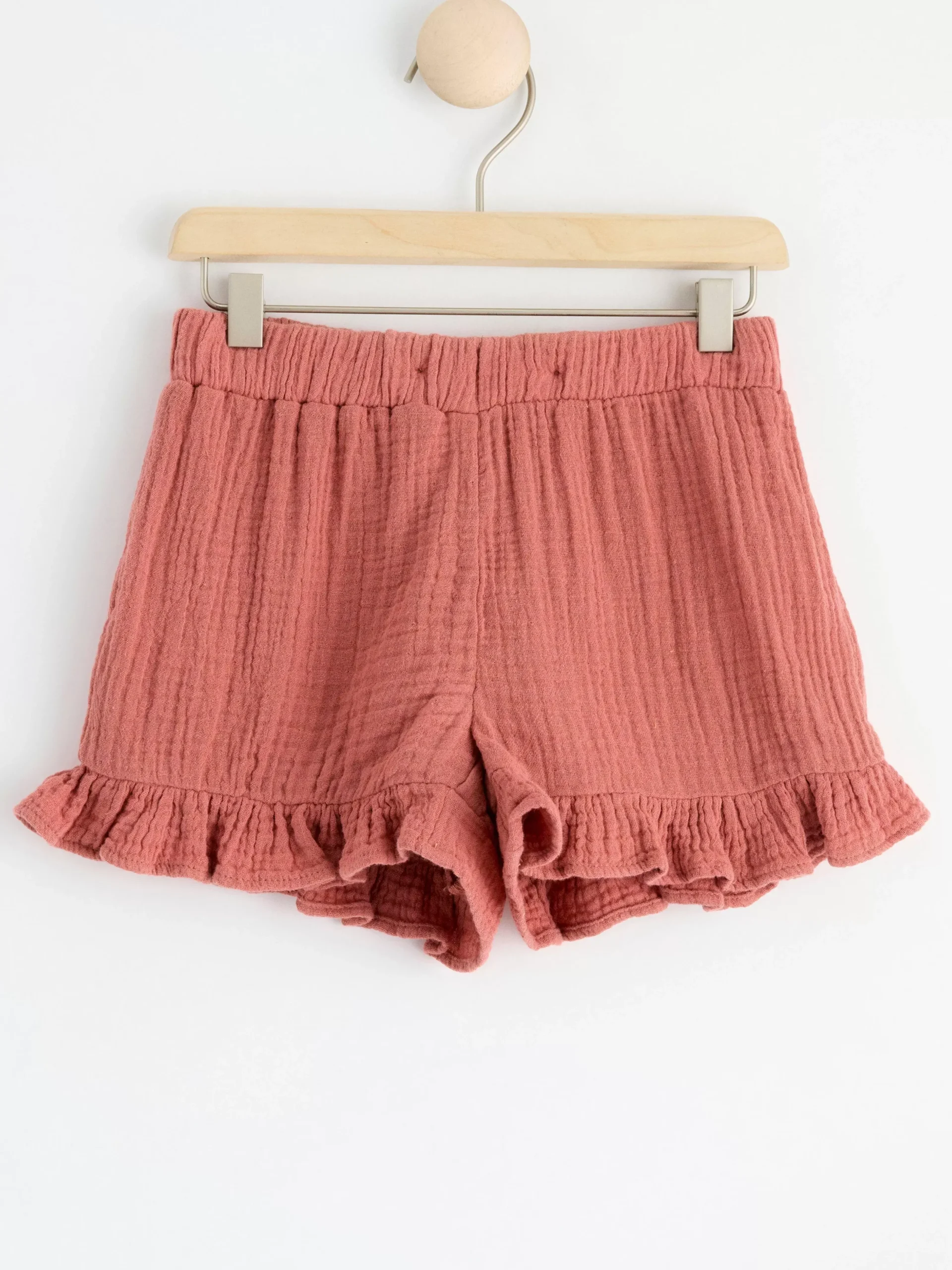 Byxor & Leggings>Lindex Krinklade Shorts Med Volanger Dark Dusty Pink