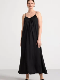 Klänningar>Lindex Lang Satinklanning Black