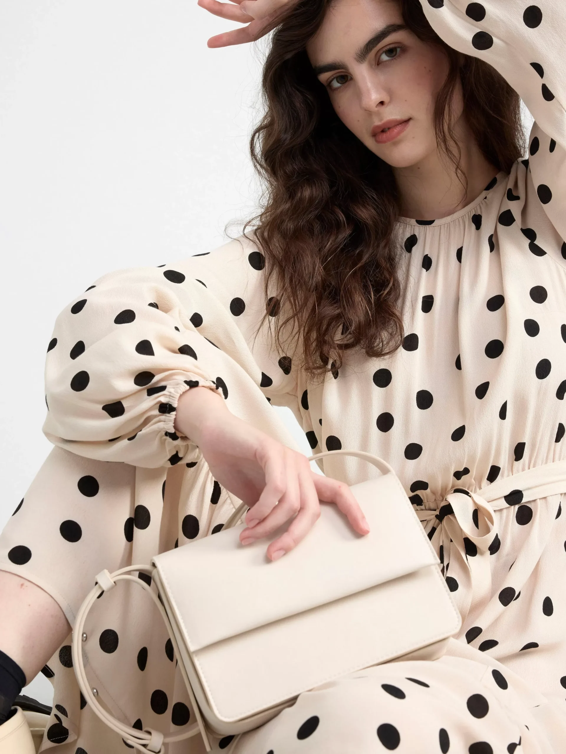Klänningar>Lindex Langarmad Maxiklanning Med Prickar Light Dusty Beige