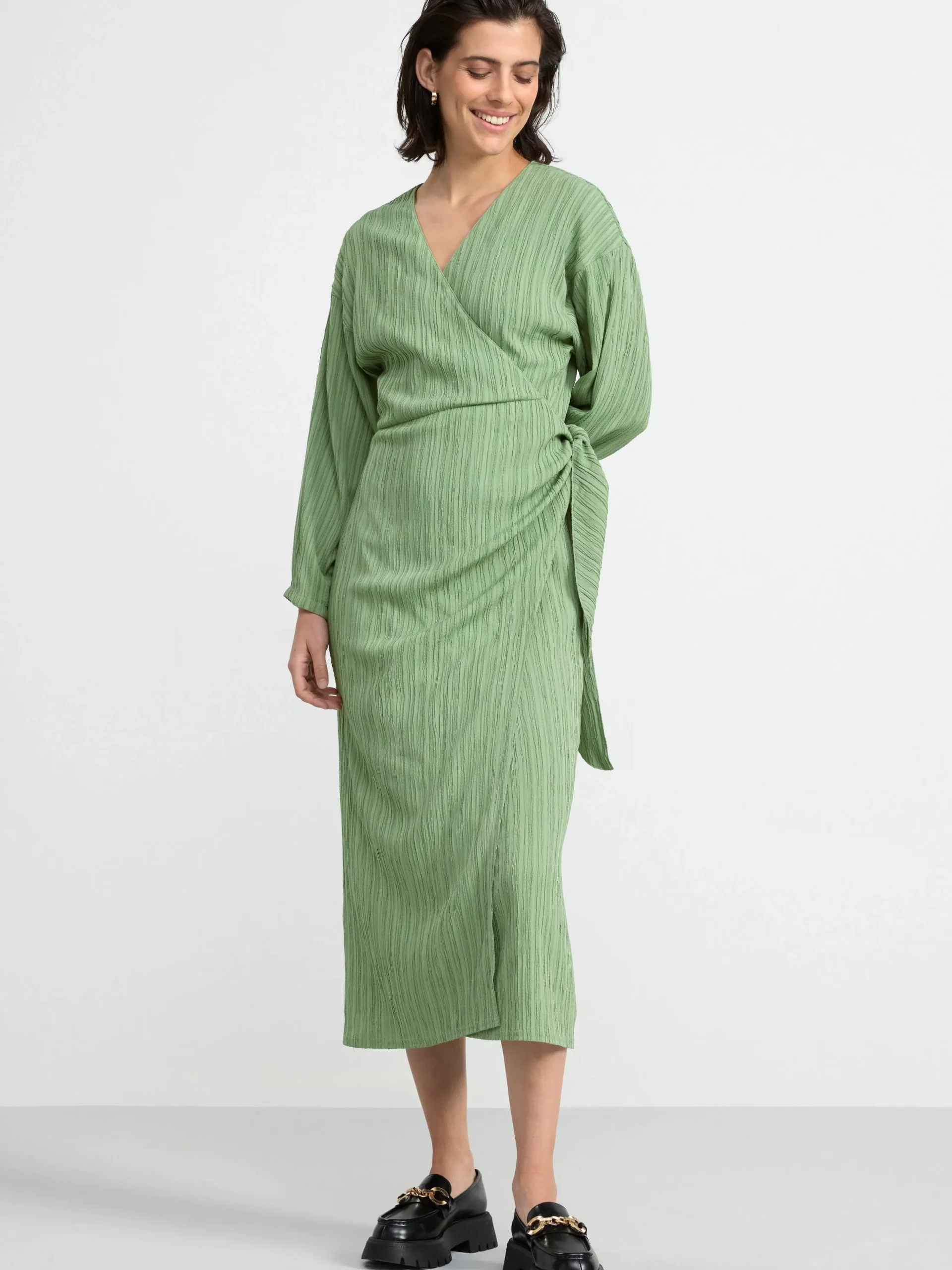 Klänningar>Lindex Langarmad Omlottklanning Med Textur Light Khaki
