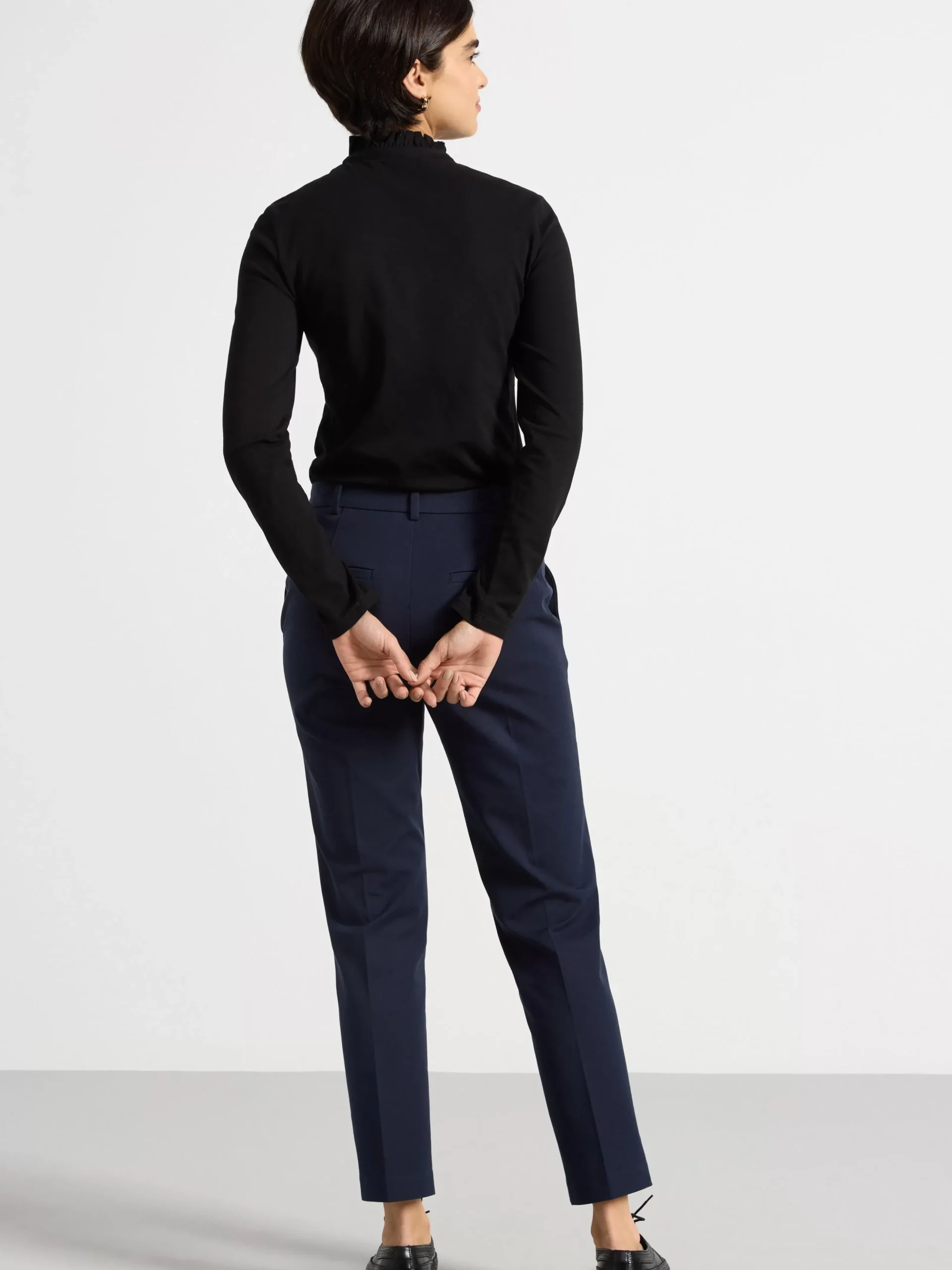 Toppar & T-Shirts>Lindex Langarmad Topp Med Volangkrage Black