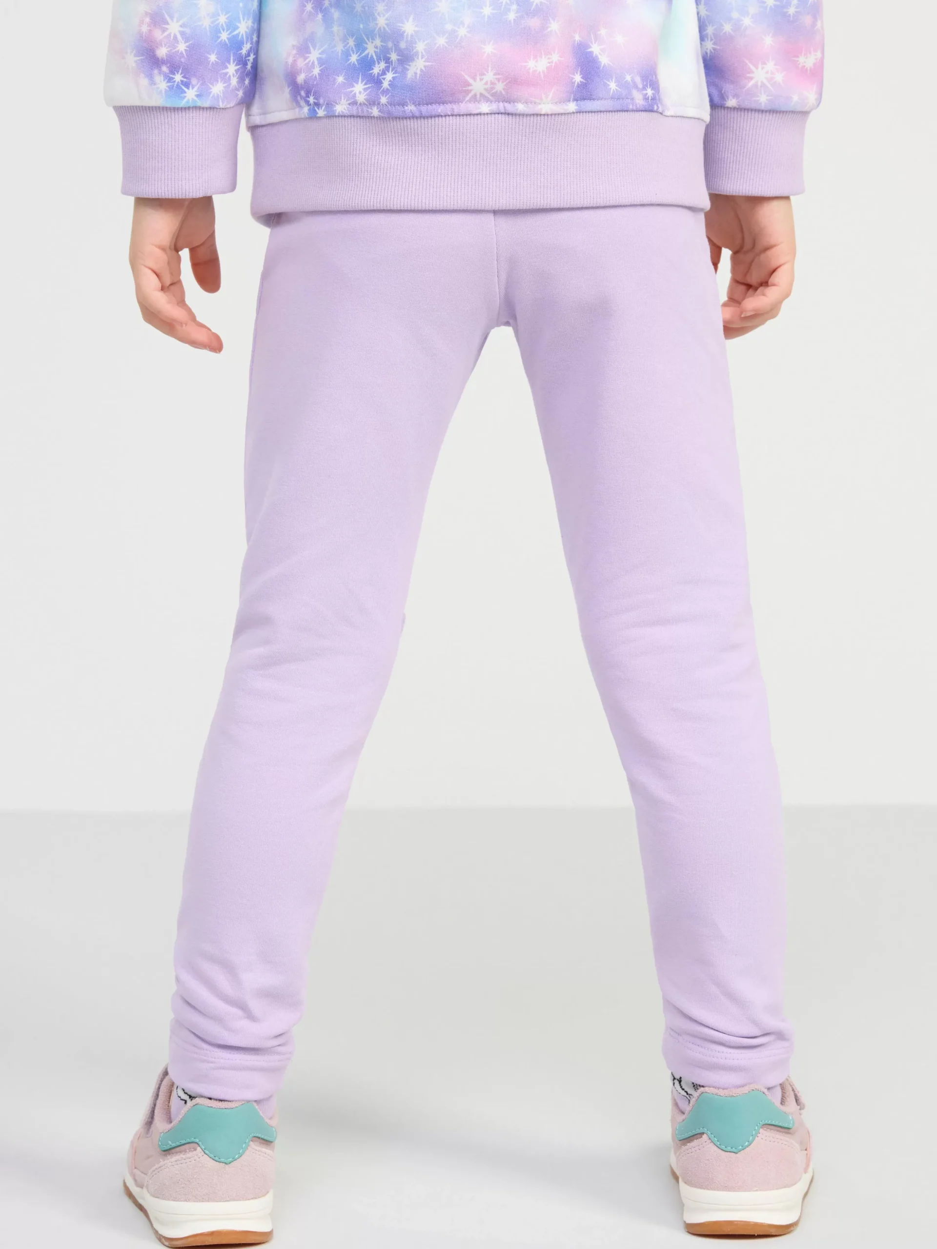 Byxor & Leggings>Lindex Leggings Med Applikationer Pa Knana Light Lilac