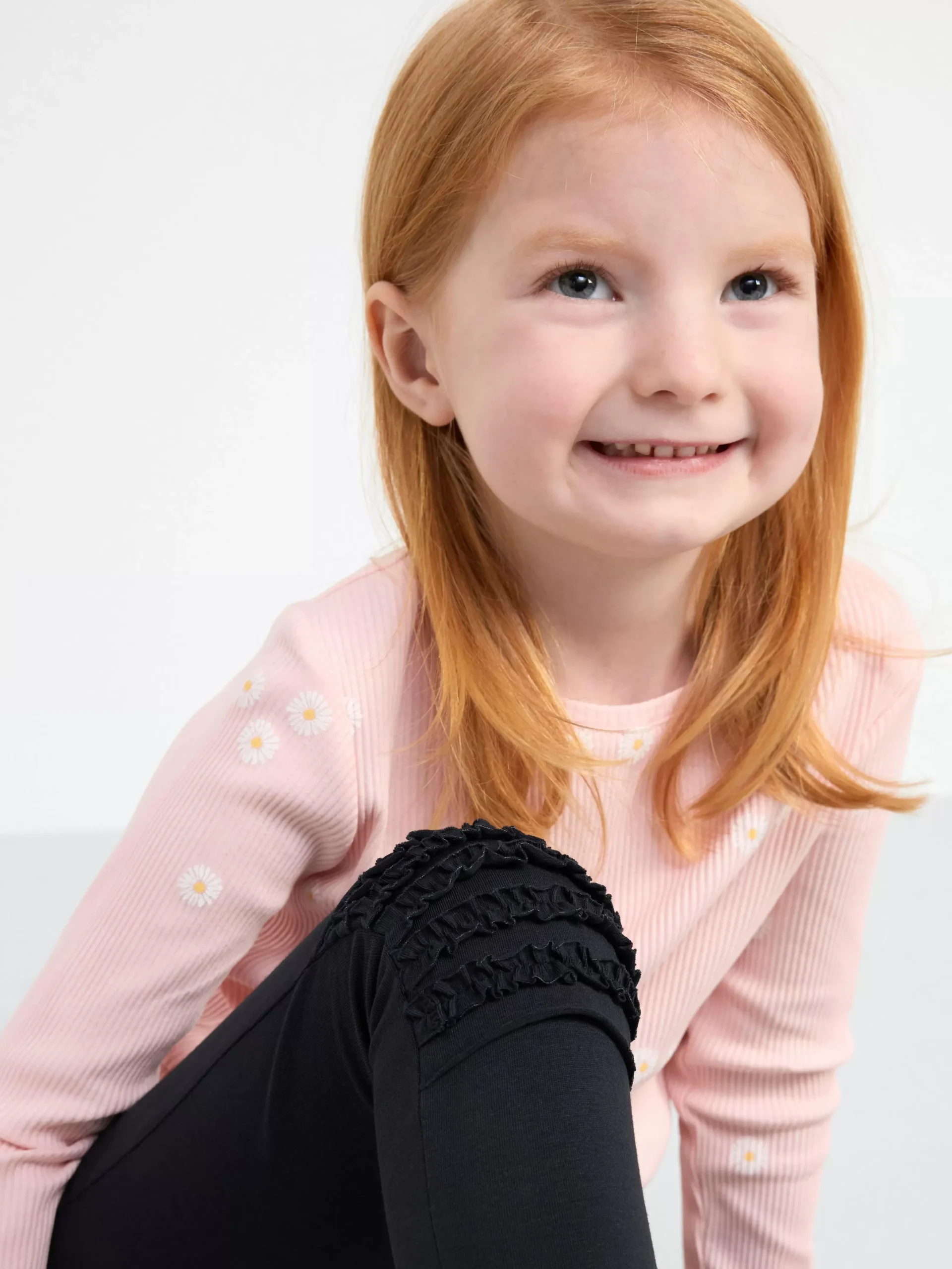 Byxor & Leggings>Lindex Leggings Med Volang Pa Knana Off Black