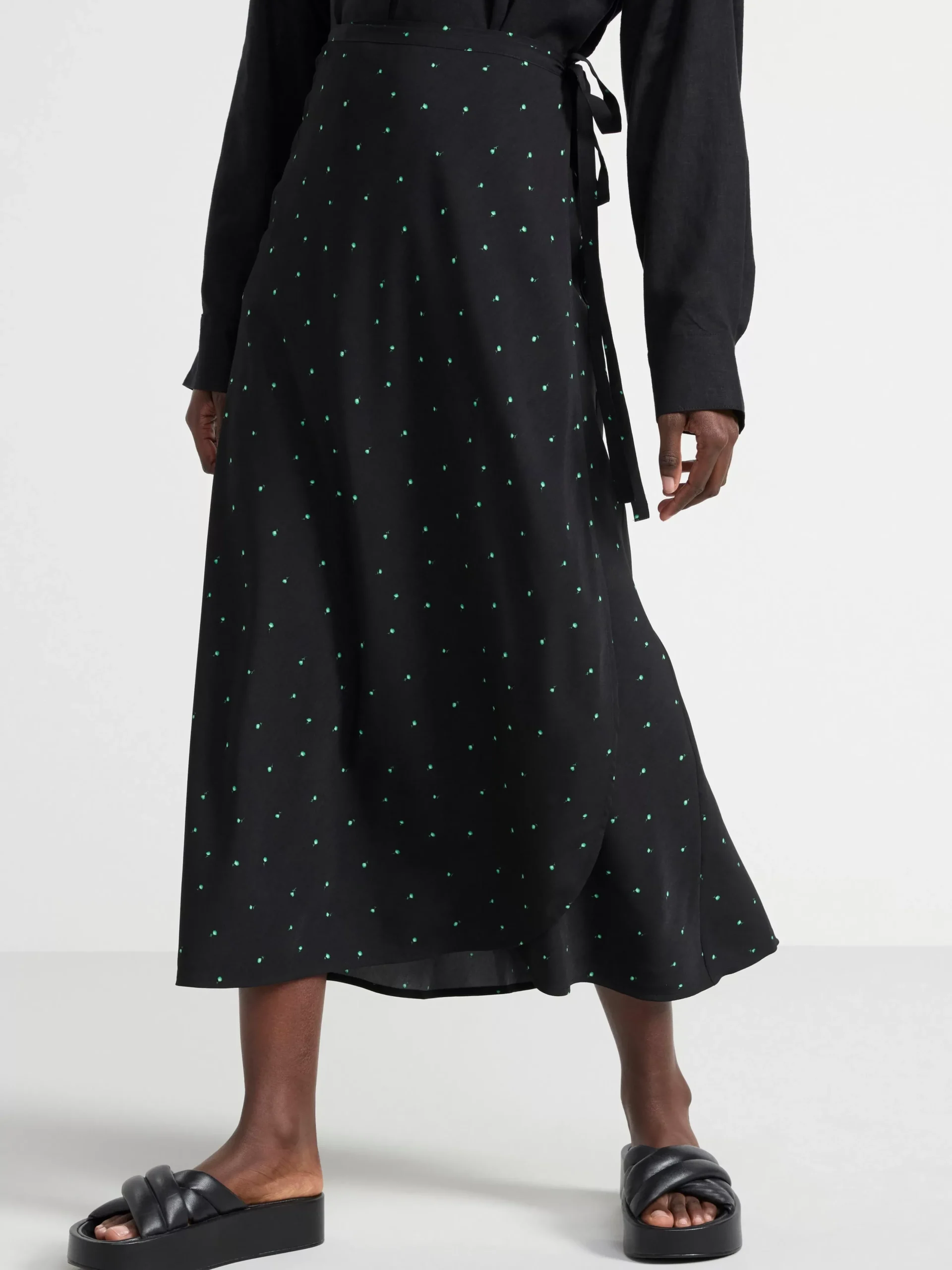 Kjolar>Lindex Midikjol I Omlottmodell Black