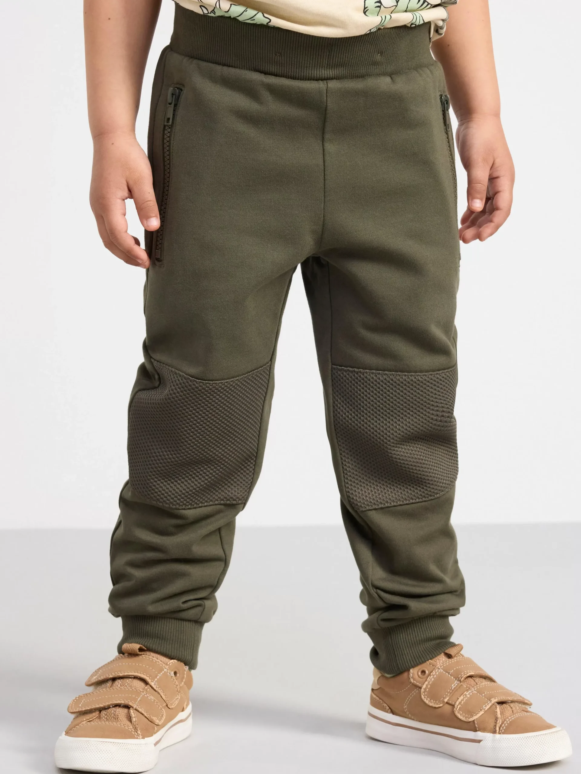 Byxor & Leggings>Lindex Mjukisbyxor Med Lappar I Mesh Pa Knana Dark Khaki Green