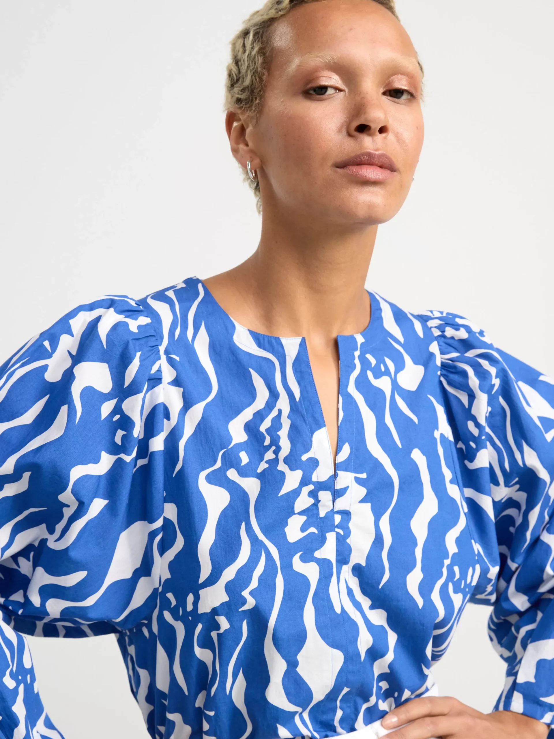 Blusar & Skjortor>Lindex Monstrad Blus Med Puffarm Blue
