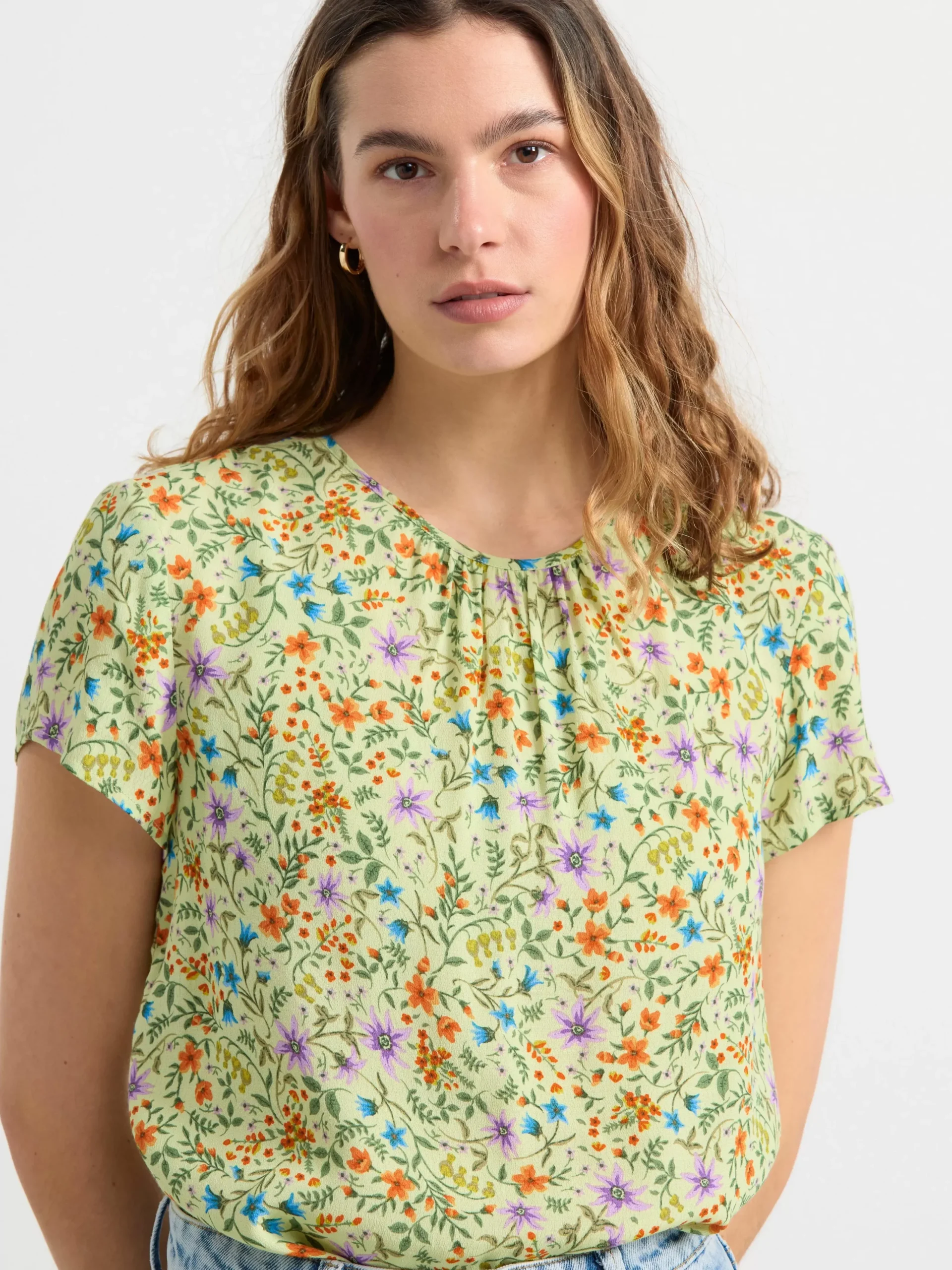 Toppar & T-Shirts>Lindex Monstrad Kortarmad Blus Light Dusty Yellow