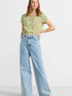 Toppar & T-Shirts>Lindex Monstrad Kortarmad Blus Light Dusty Yellow