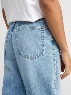 Jeans><noscript><img width=