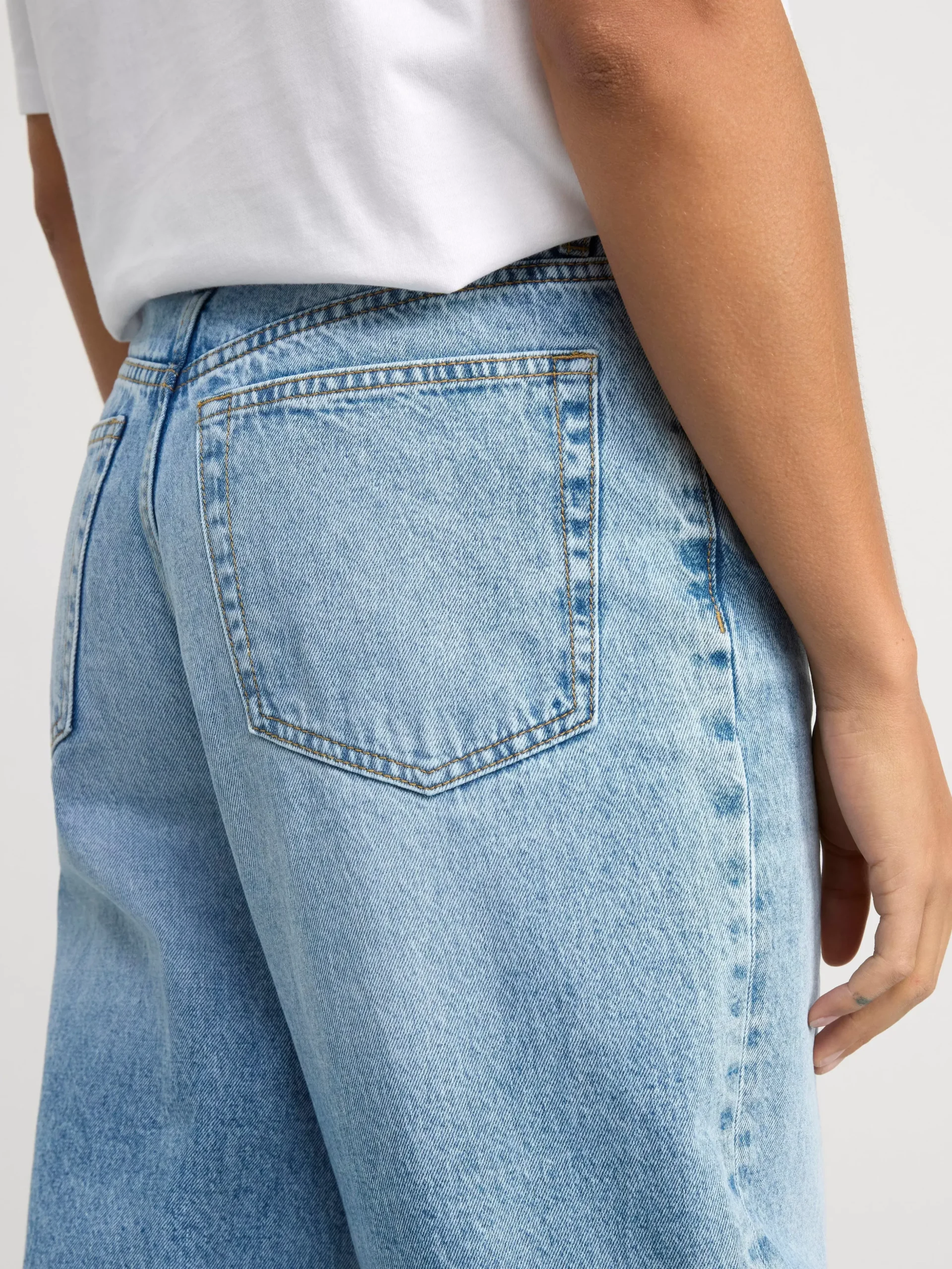 Jeans>Lindex Pam Mom High Waist Jeans Light Denim