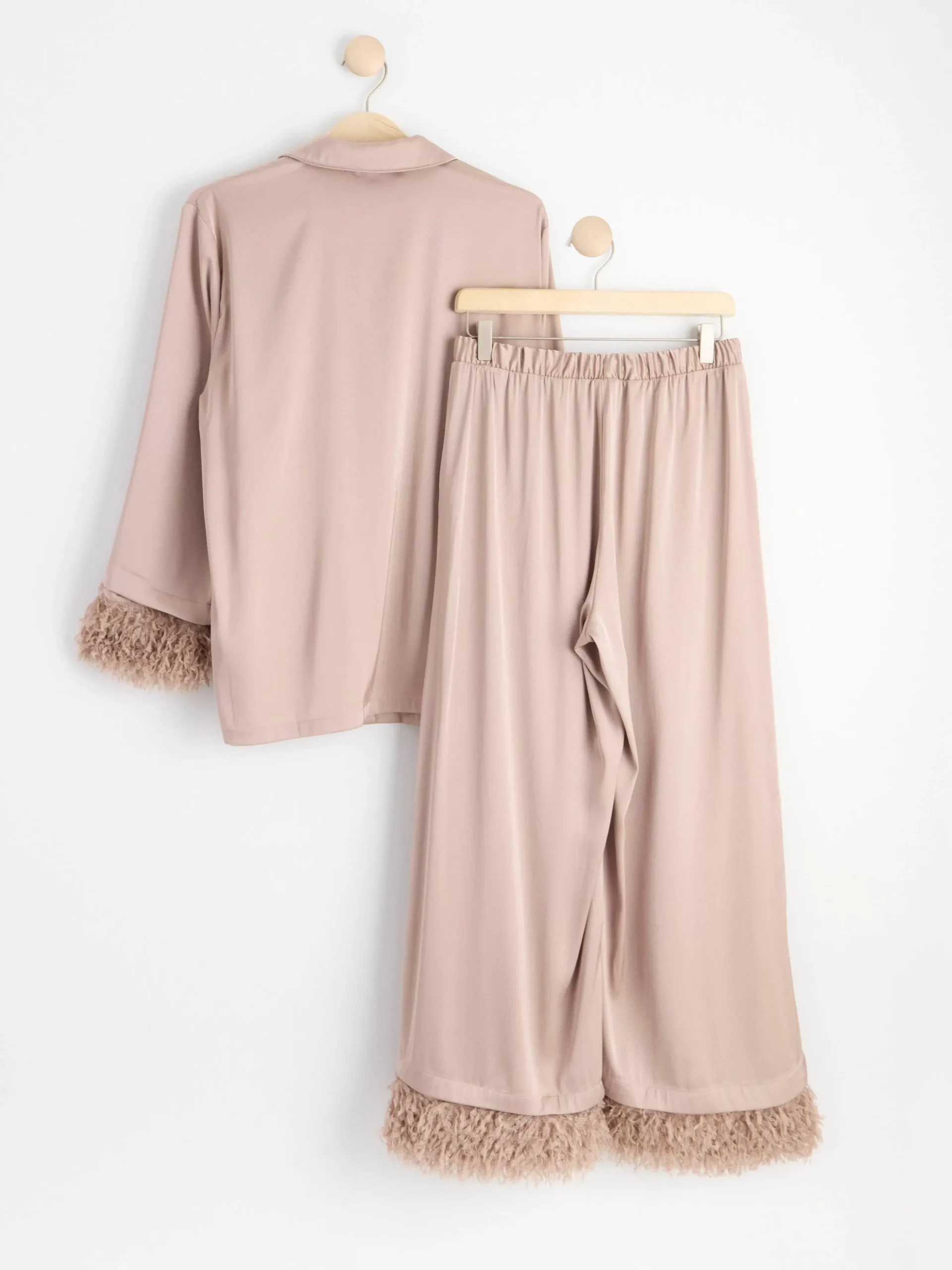 Nattplagg>Lindex Pyjamasset I Satin Med Fuskfjadrar Light Dusty Pink