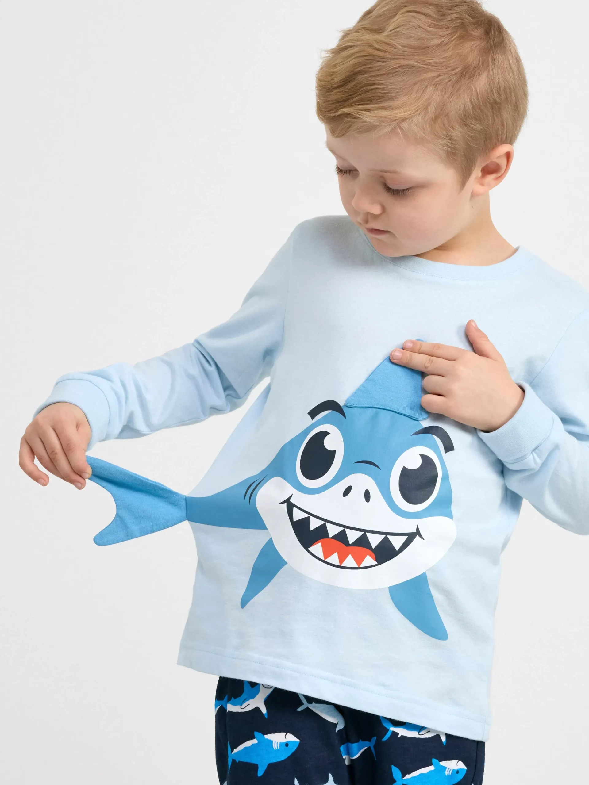 Nattplagg>Lindex Pyjamasset Med Hajar Light Blue
