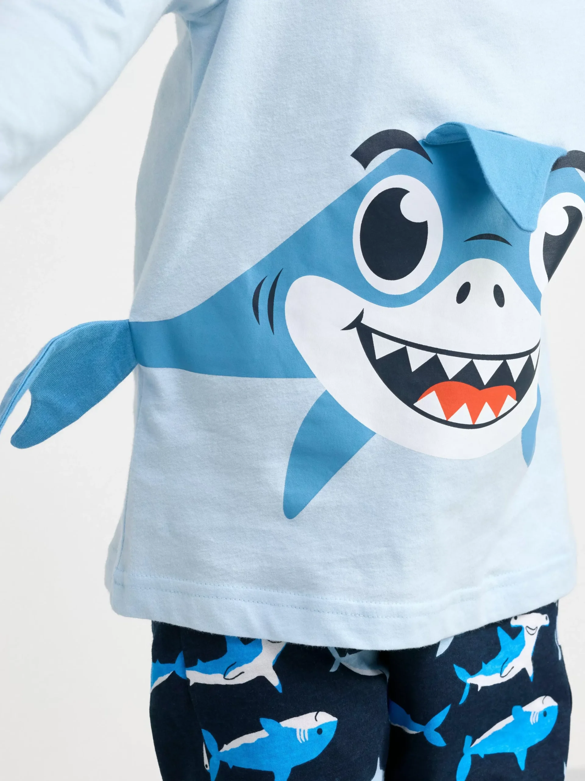 Nattplagg>Lindex Pyjamasset Med Hajar Light Blue