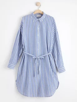 Klänningar><noscript><img width=