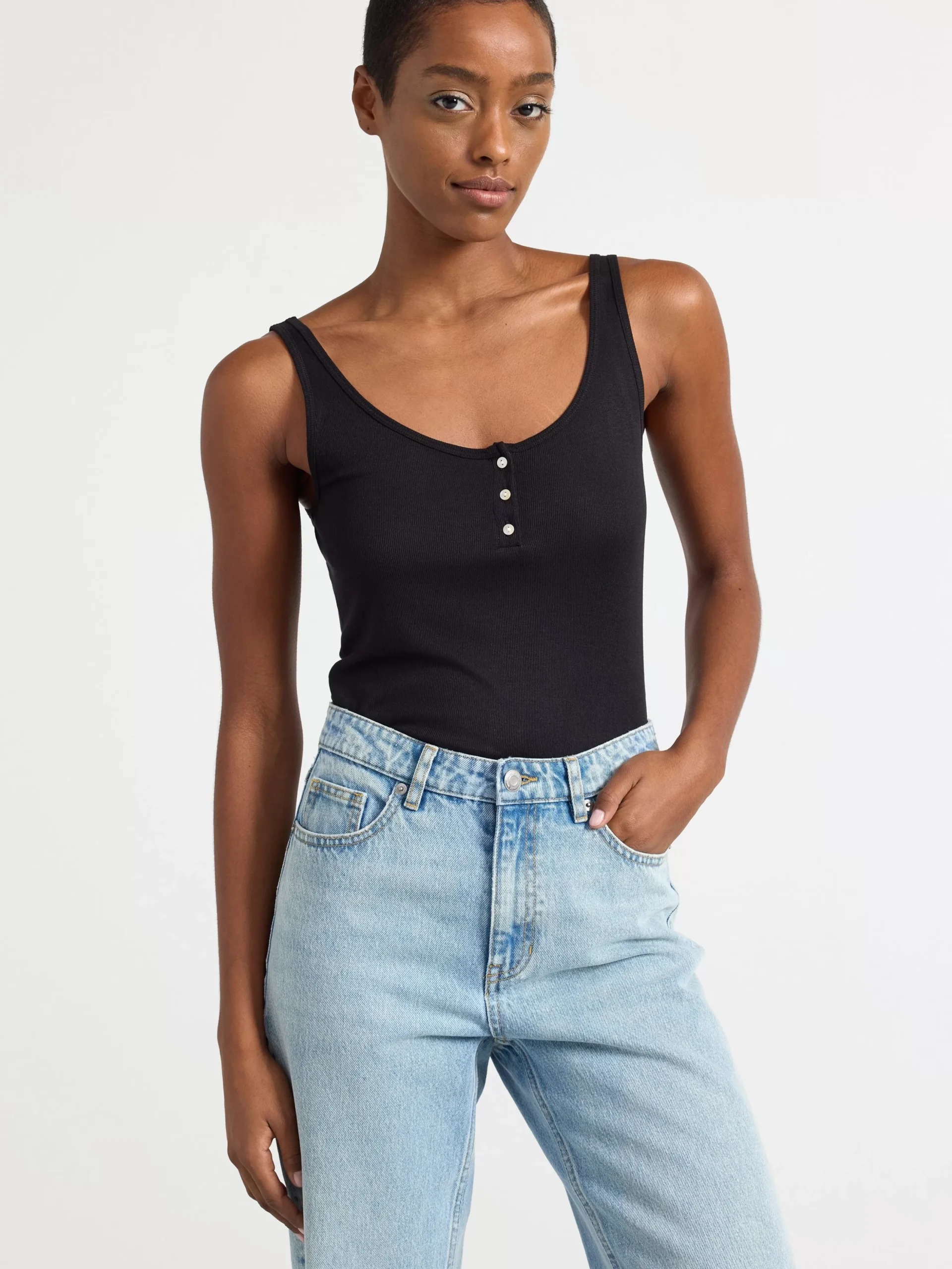 Toppar & T-Shirts>Lindex Ribbat Linne Med Knappsla Black
