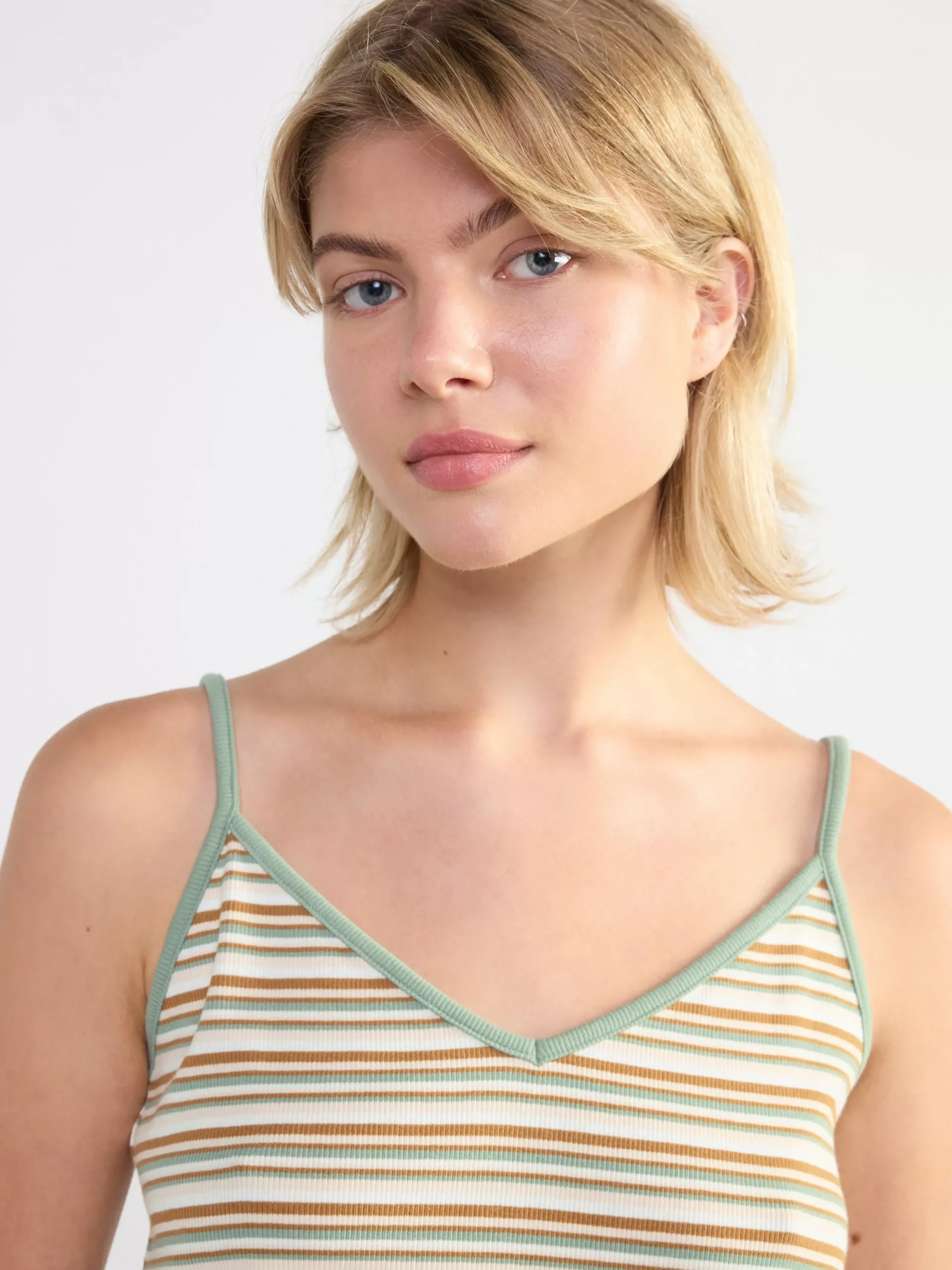 Nattplagg>Lindex Ribbat Pyjamasset Med Linne Och Shorts Light Dusty Green