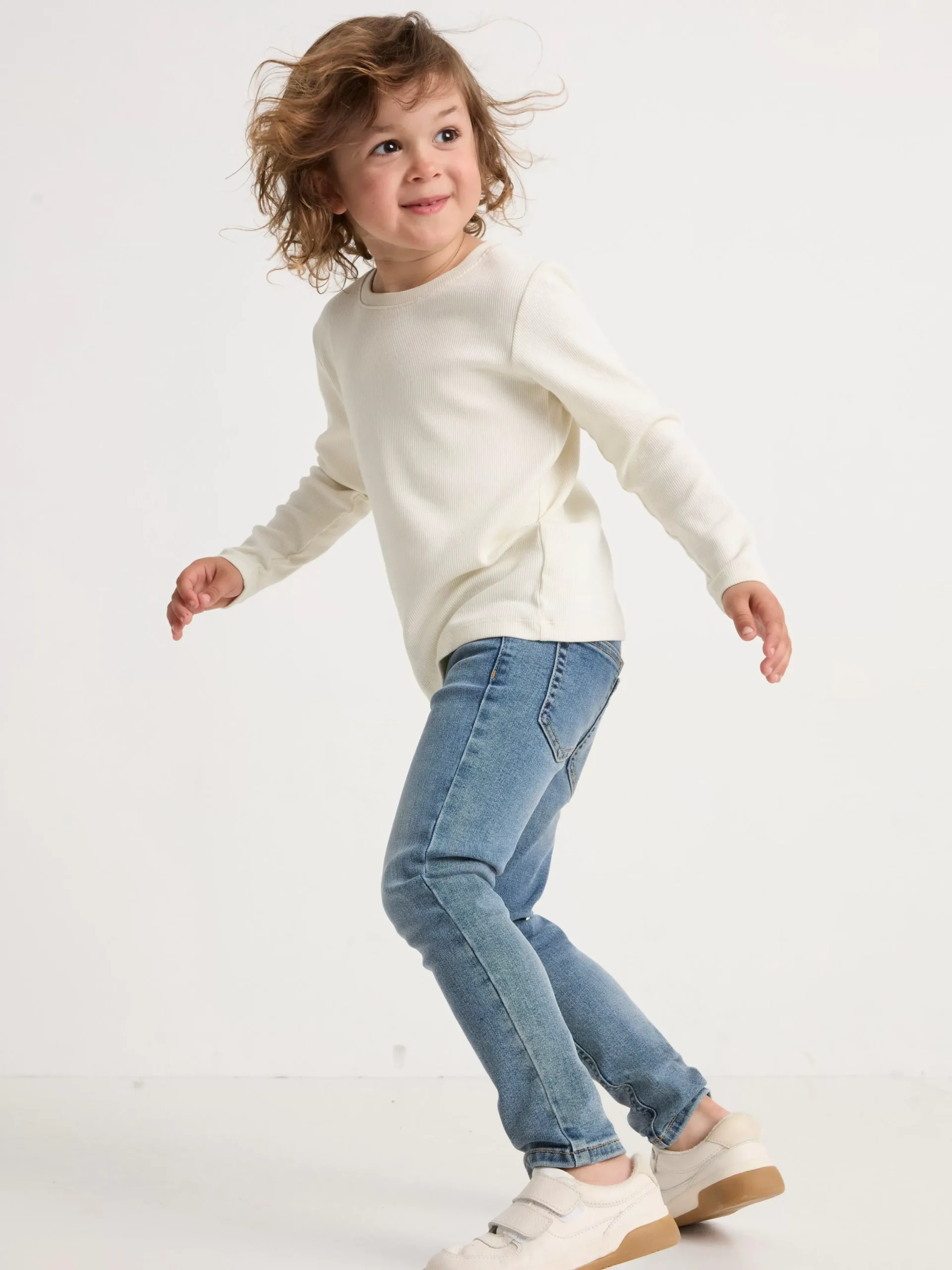 Jeans>Lindex Sam Superstretchiga Pull-Up-Jeans Med Slim Fit Och Normalhog Midja Light Denim