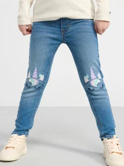 Jeans>Lindex Sara Slim Jeans Med Normalhog Midja Och Broderier Pa Knana Denim