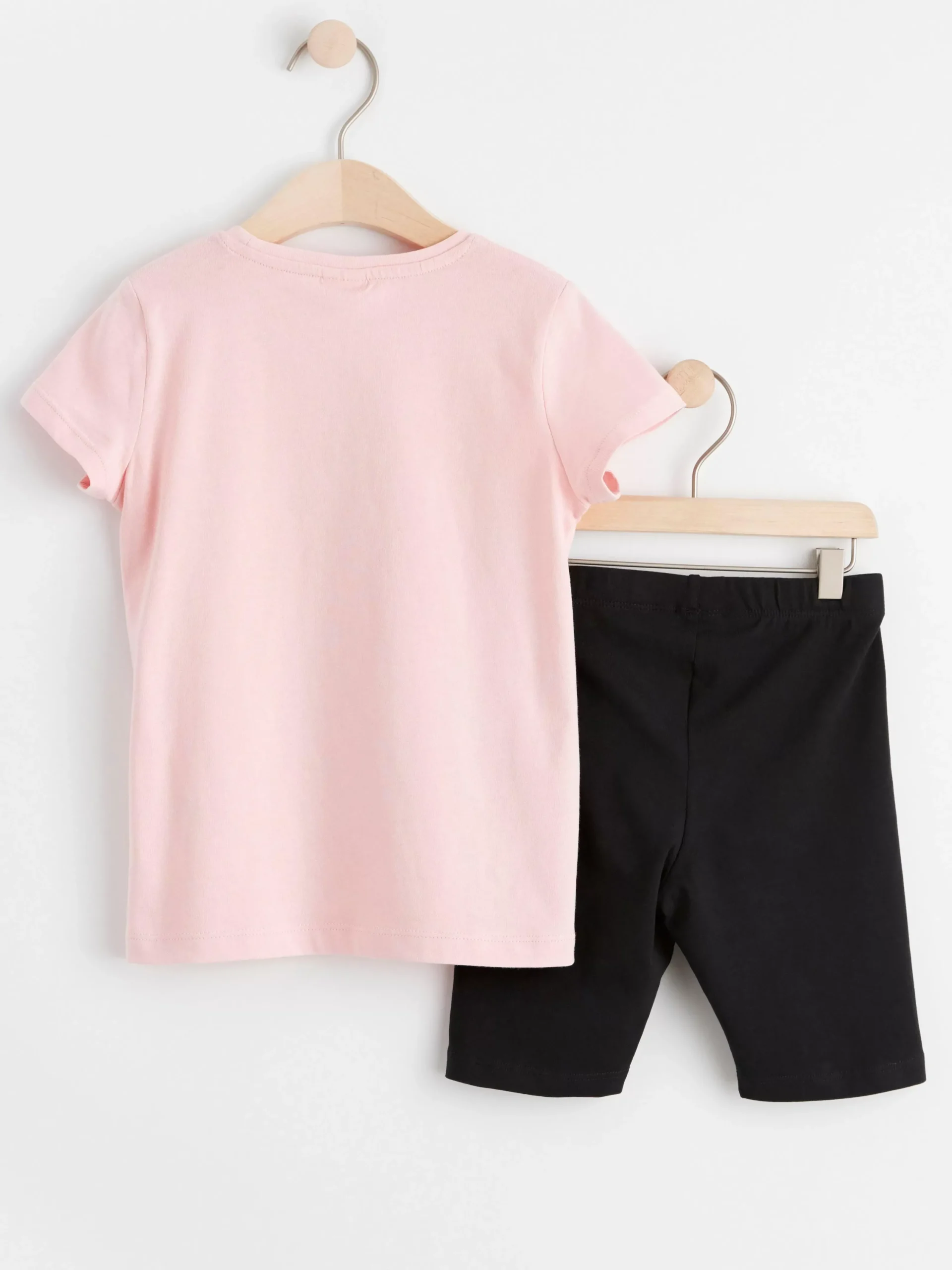 Toppar & T-Shirts>Lindex Set Med Kortarmad Topp Och Cykelshorts Light Dusty Pink