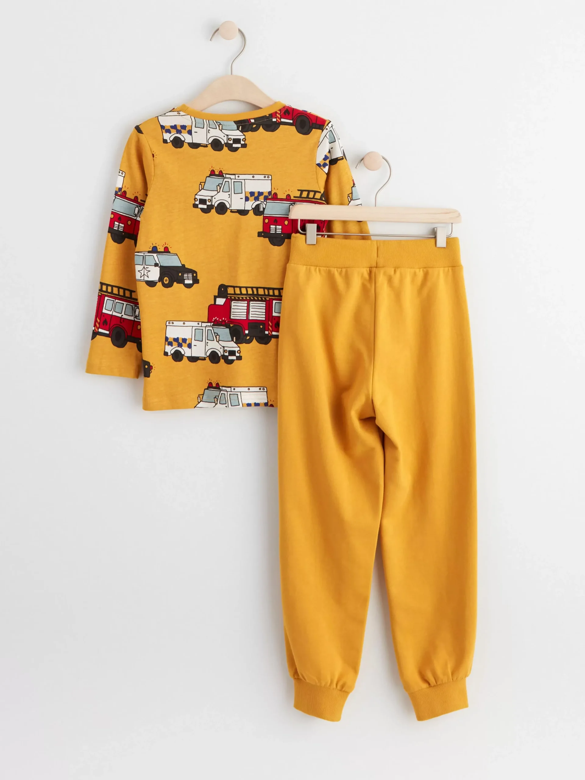 Toppar & T-Shirts>Lindex Set Med Langarmad Topp Och Byxa Dusty Yellow
